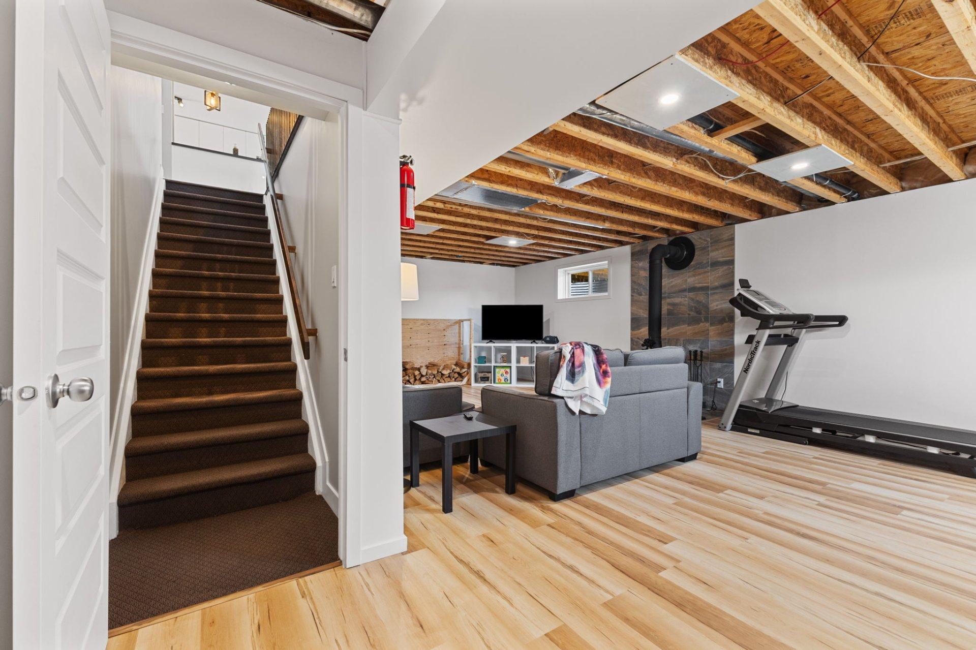 









7


Imp. de Charlesbourg

,
Cantley,




QC
J8V3M7

