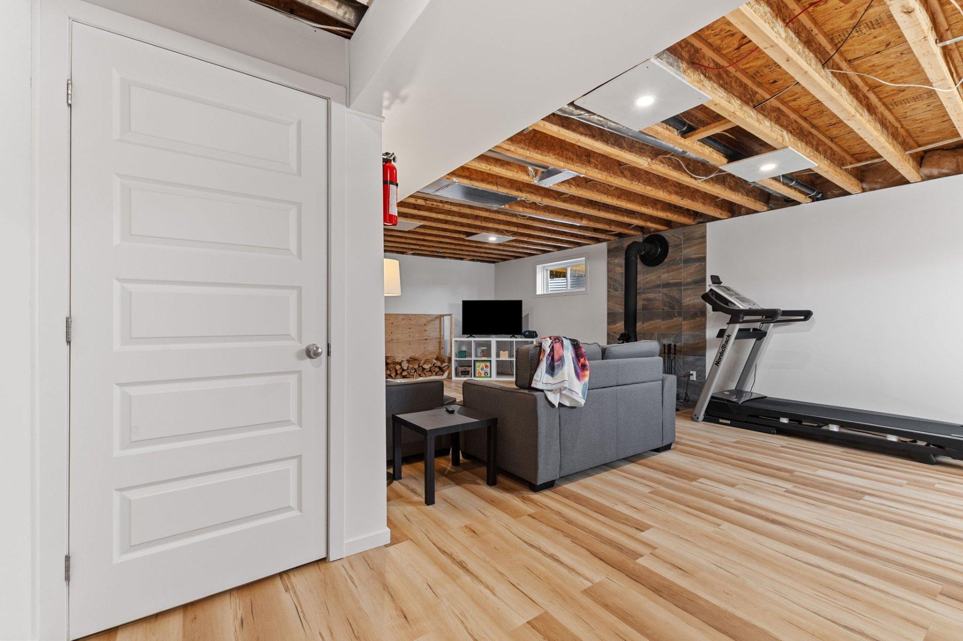 









7


Imp. de Charlesbourg

,
Cantley,




QC
J8V3M7


