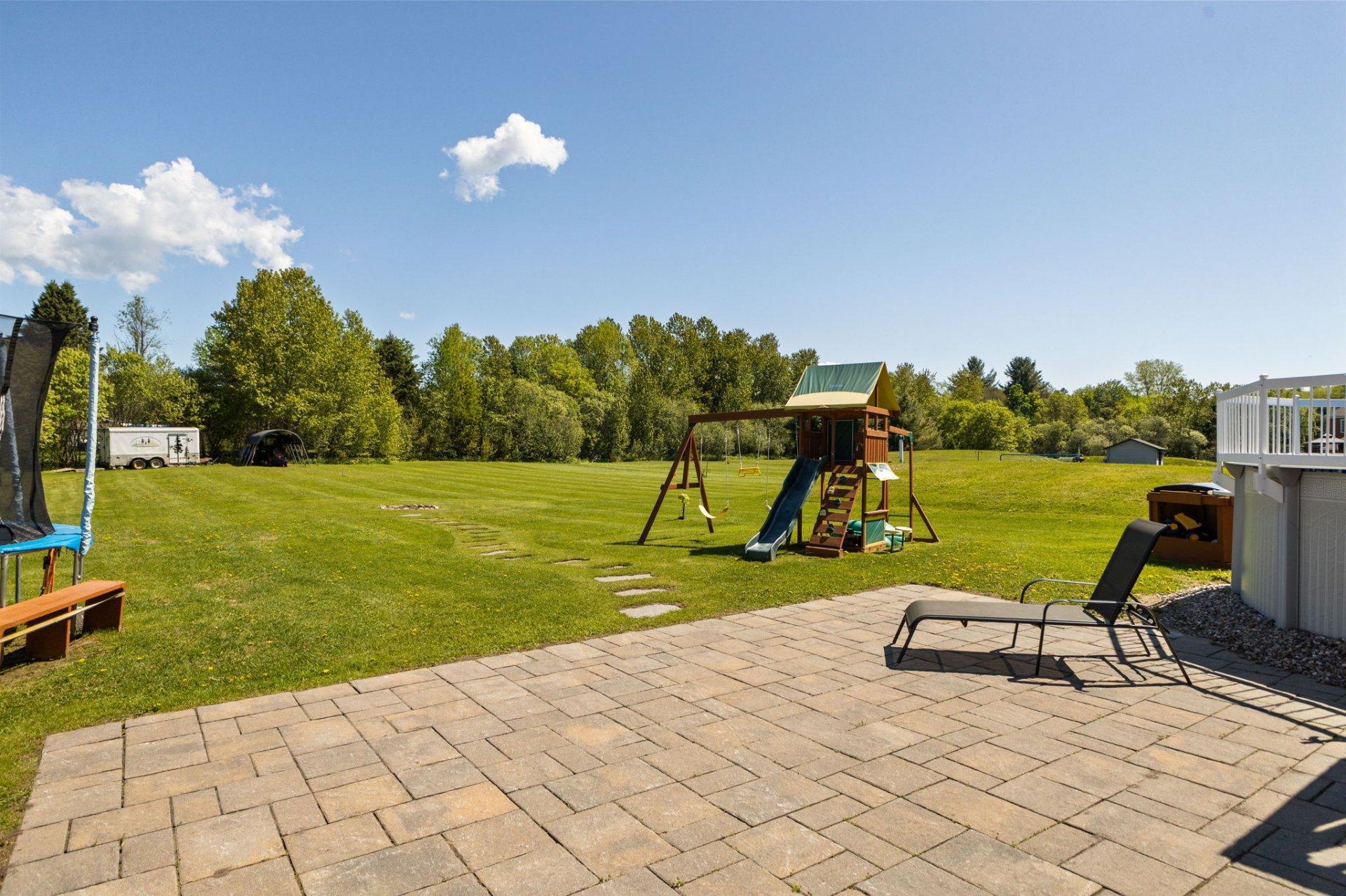 









7


Imp. de Charlesbourg

,
Cantley,




QC
J8V3M7

