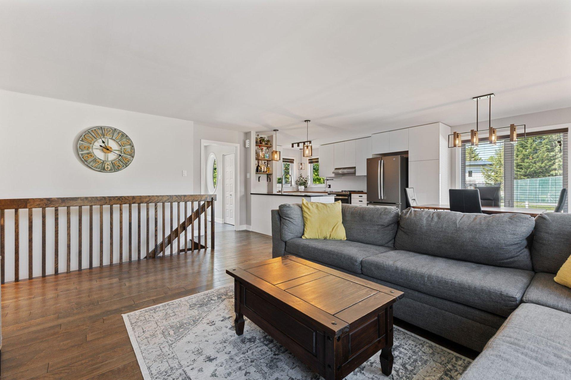 









7


Imp. de Charlesbourg

,
Cantley,




QC
J8V3M7

