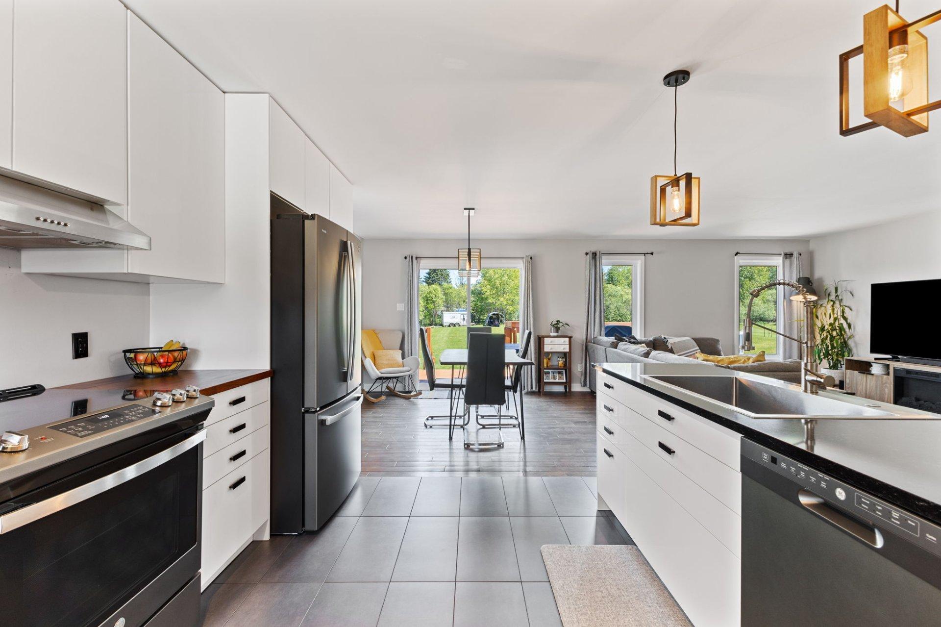 









7


Imp. de Charlesbourg

,
Cantley,




QC
J8V3M7

