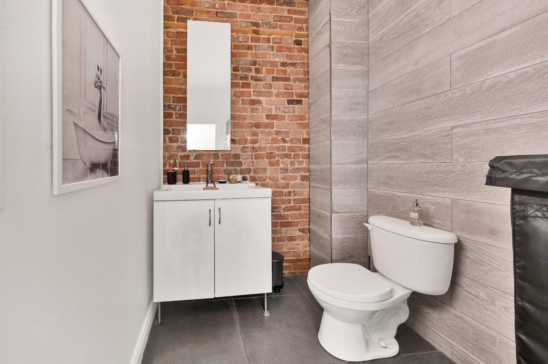 









5757


Rue Clark

,
Montréal (Le Plateau-Mont-Royal),




QC
H2T2V5

