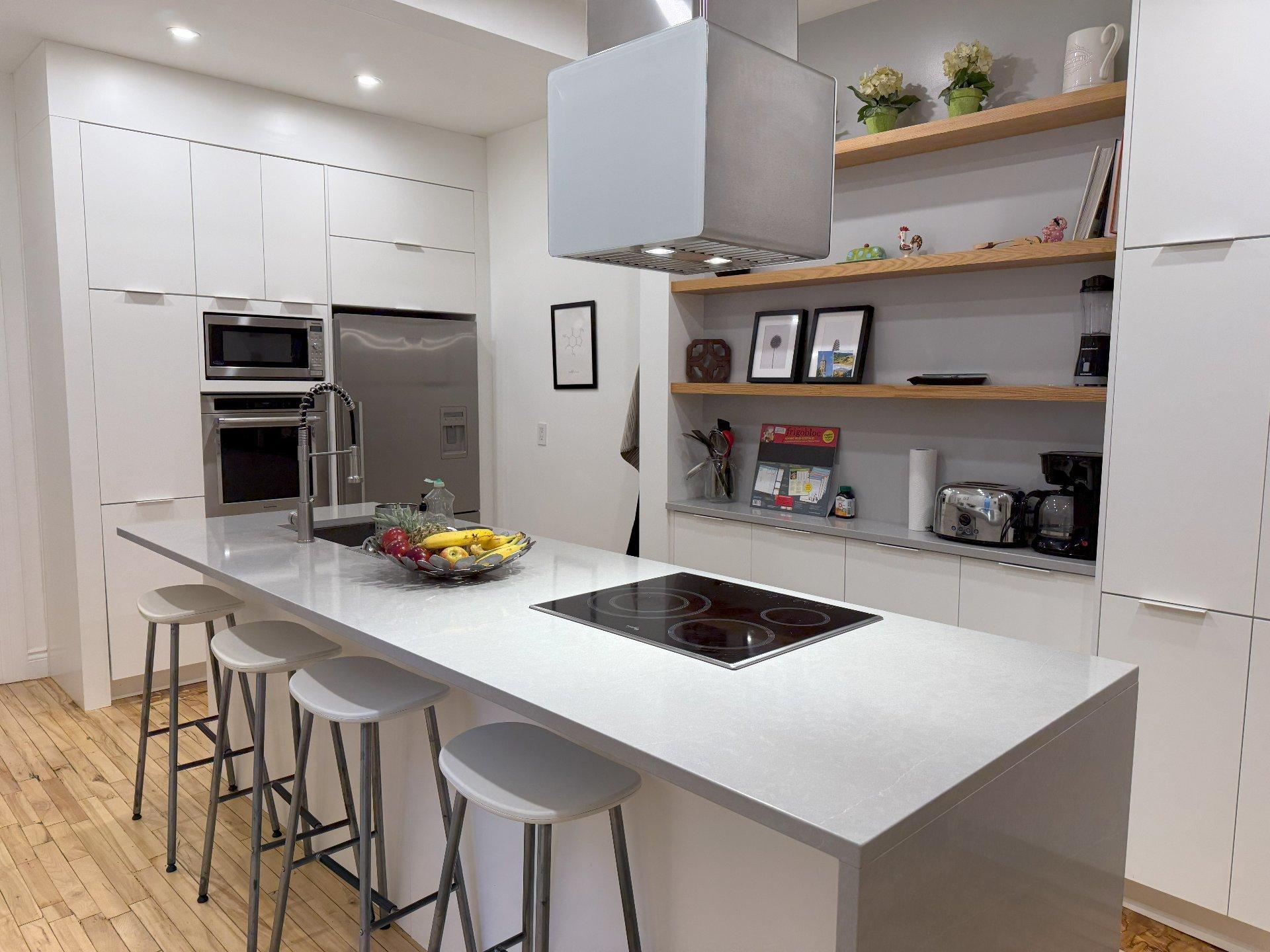 









5757


Rue Clark

,
Montréal (Le Plateau-Mont-Royal),




QC
H2T2V5

