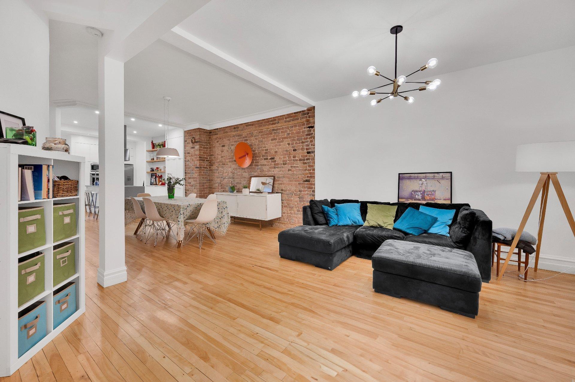 









5757


Rue Clark

,
Montréal (Le Plateau-Mont-Royal),




QC
H2T2V5

