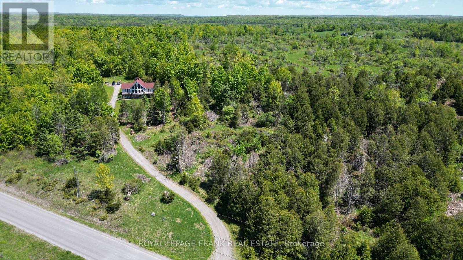 












884 CENTRE LINE ROAD

,
Marmora and Lake (Marmora Ward),




Ontario
K0K2M0

