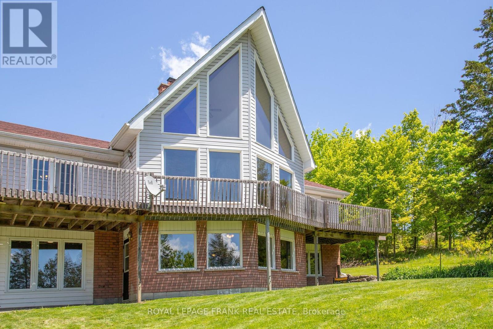 












884 CENTRE LINE ROAD

,
Marmora and Lake (Marmora Ward),




Ontario
K0K2M0

