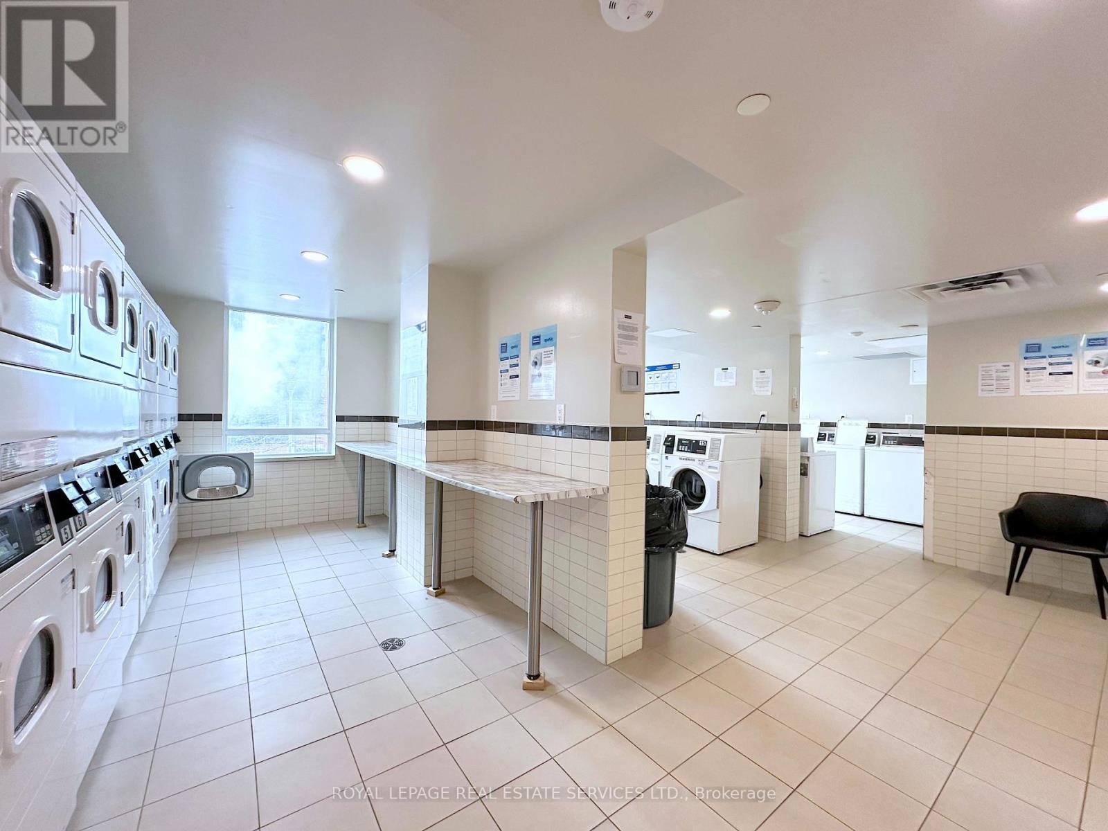 












1204 - 73 BAYLY STREET W

,
Ajax,




Ontario
L1S7L7


