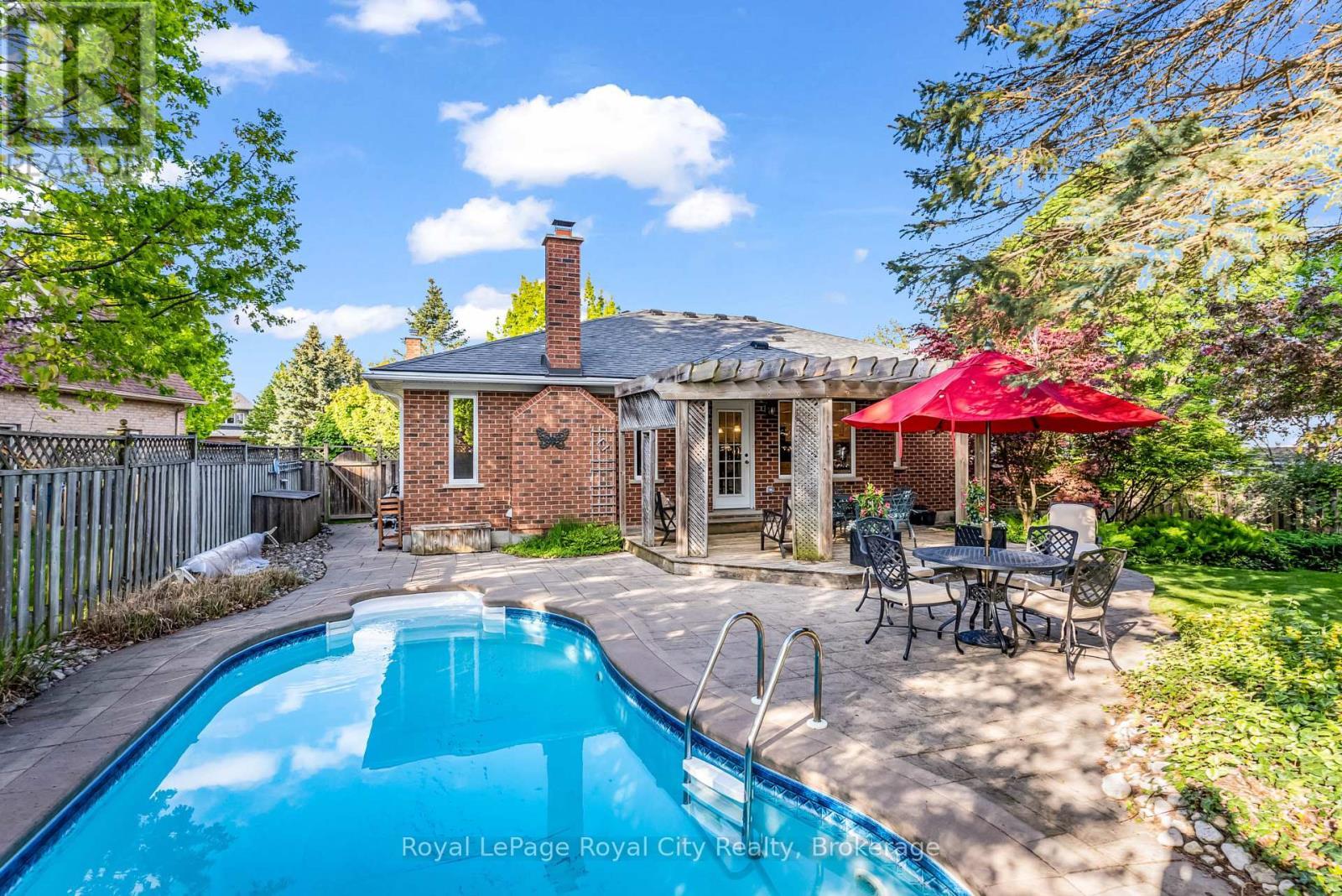 












12 WOOD DUCK COURT

,
Guelph (Kortright Hills),




Ontario
N1C1B1

