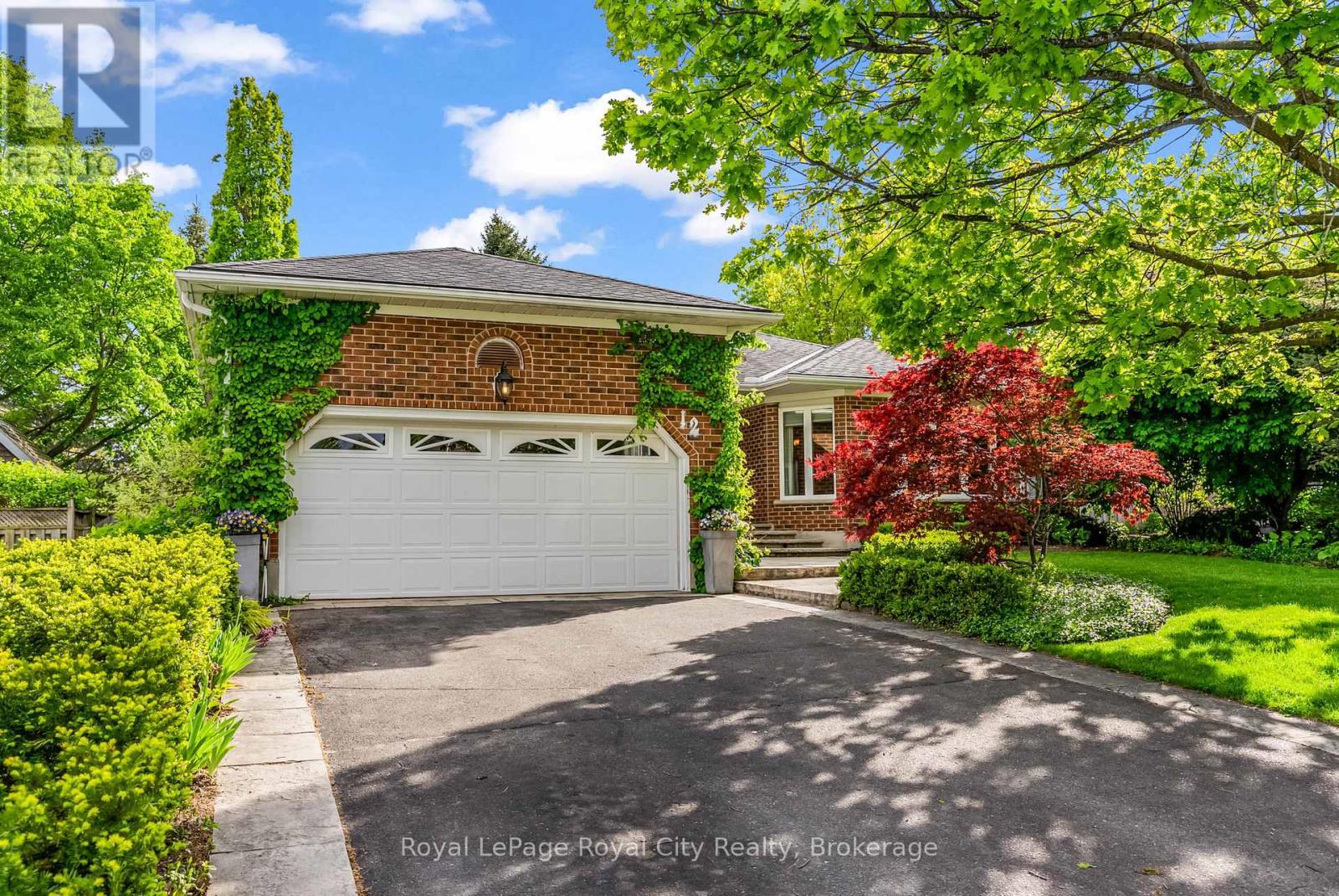 












12 WOOD DUCK COURT

,
Guelph (Kortright Hills),




Ontario
N1C1B1

