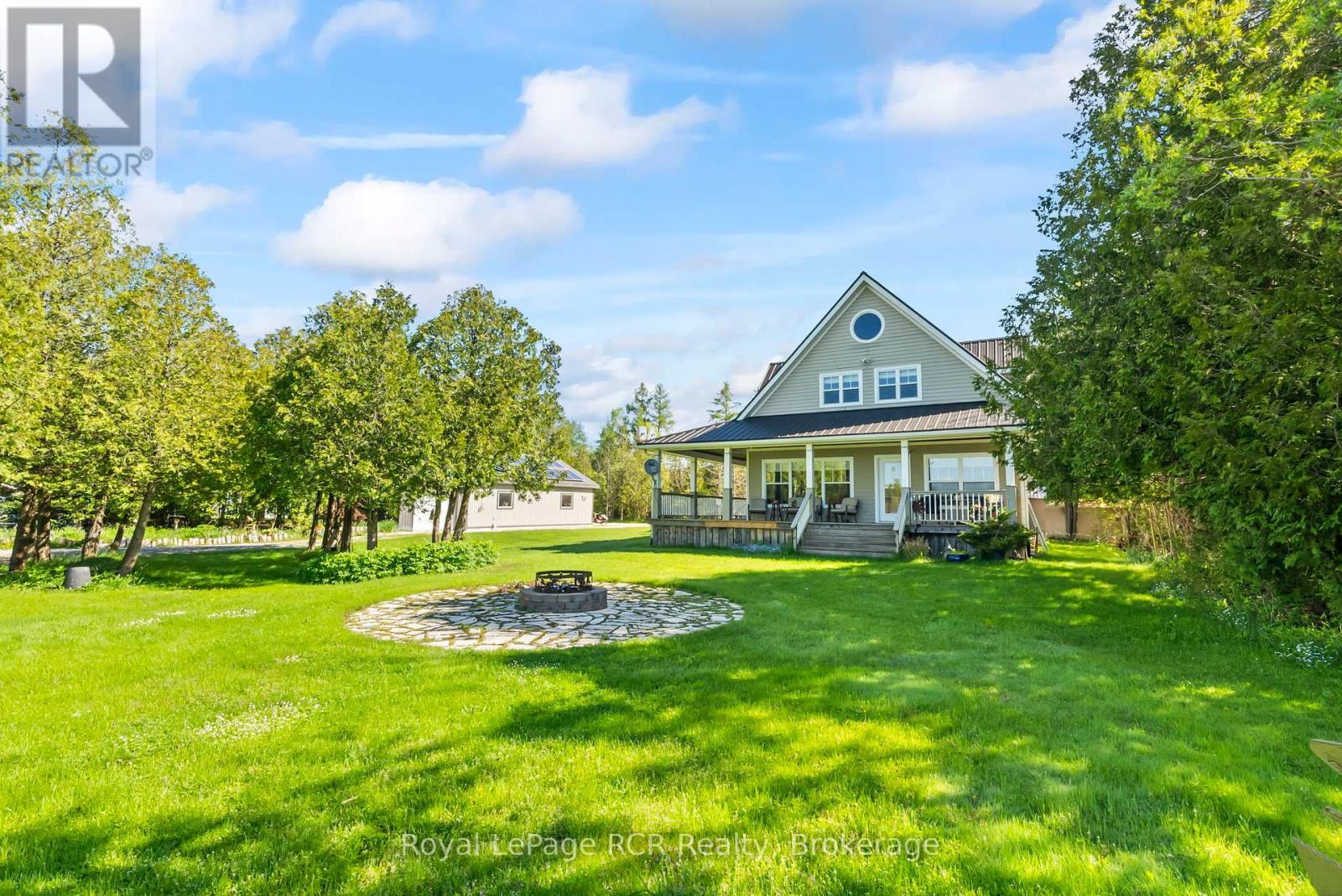 












149 GLENDALE AIRPORT ROAD

,
Chatsworth,




Ontario
N0H1R0

