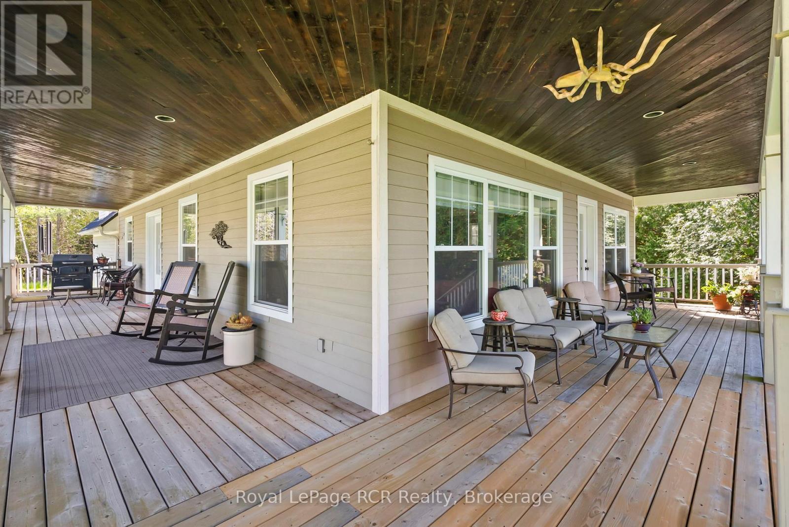 












149 GLENDALE AIRPORT ROAD

,
Chatsworth,




Ontario
N0H1R0


