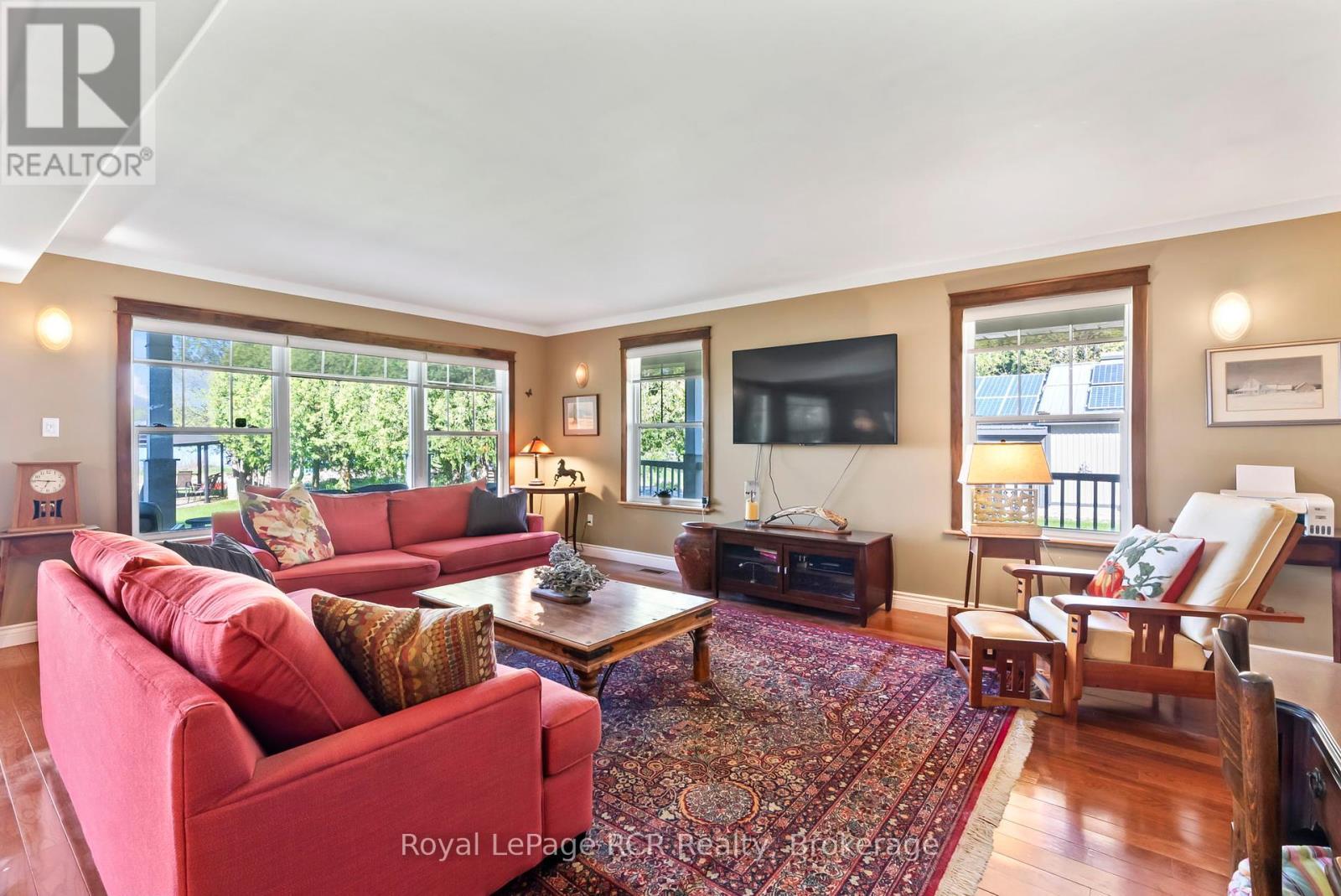 












149 GLENDALE AIRPORT ROAD

,
Chatsworth,




Ontario
N0H1R0

