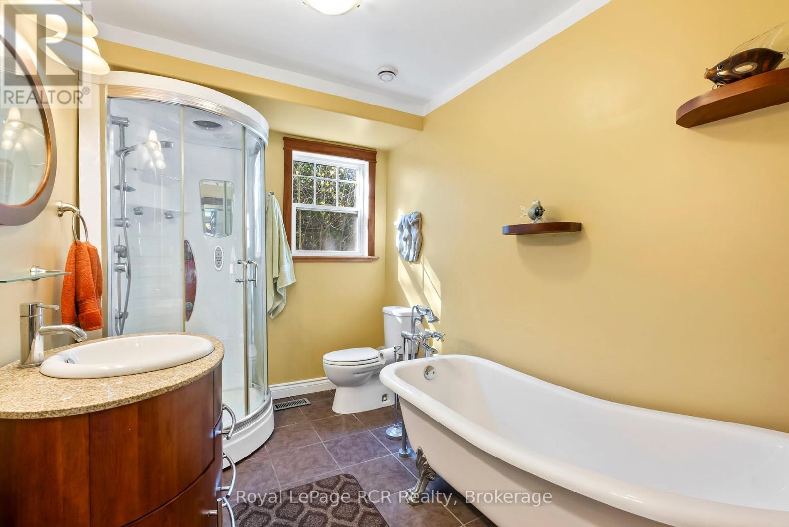 












149 GLENDALE AIRPORT ROAD

,
Chatsworth,




Ontario
N0H1R0


