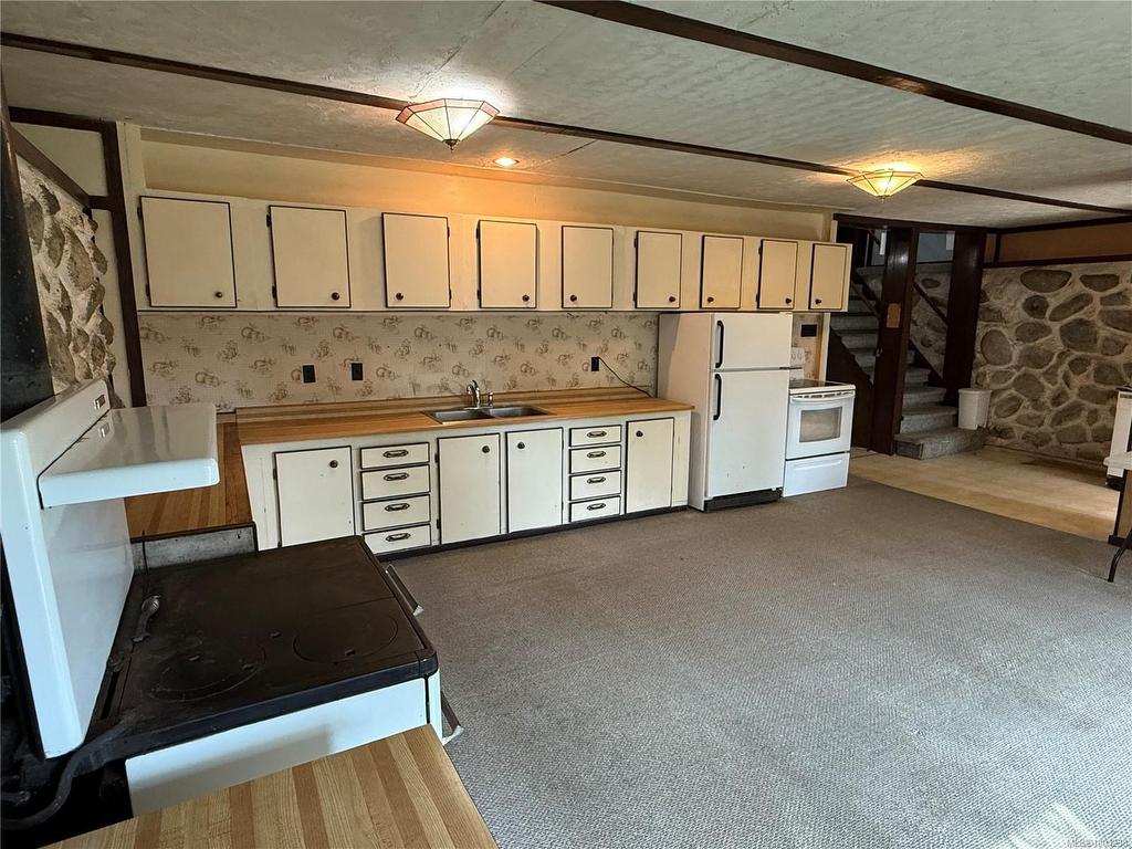 









6756


Doumont

Rd,
Nanaimo,




BC
V9T 6H1

