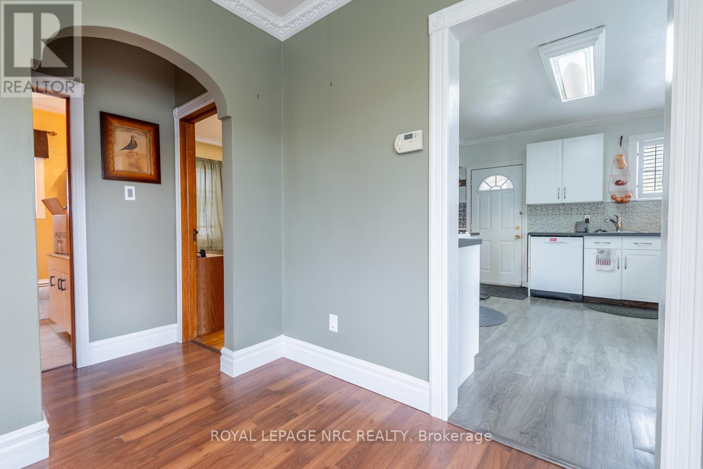 












80 CHETWOOD STREET

,
St. Catharines (Western Hill),




Ontario
L2S2A4

