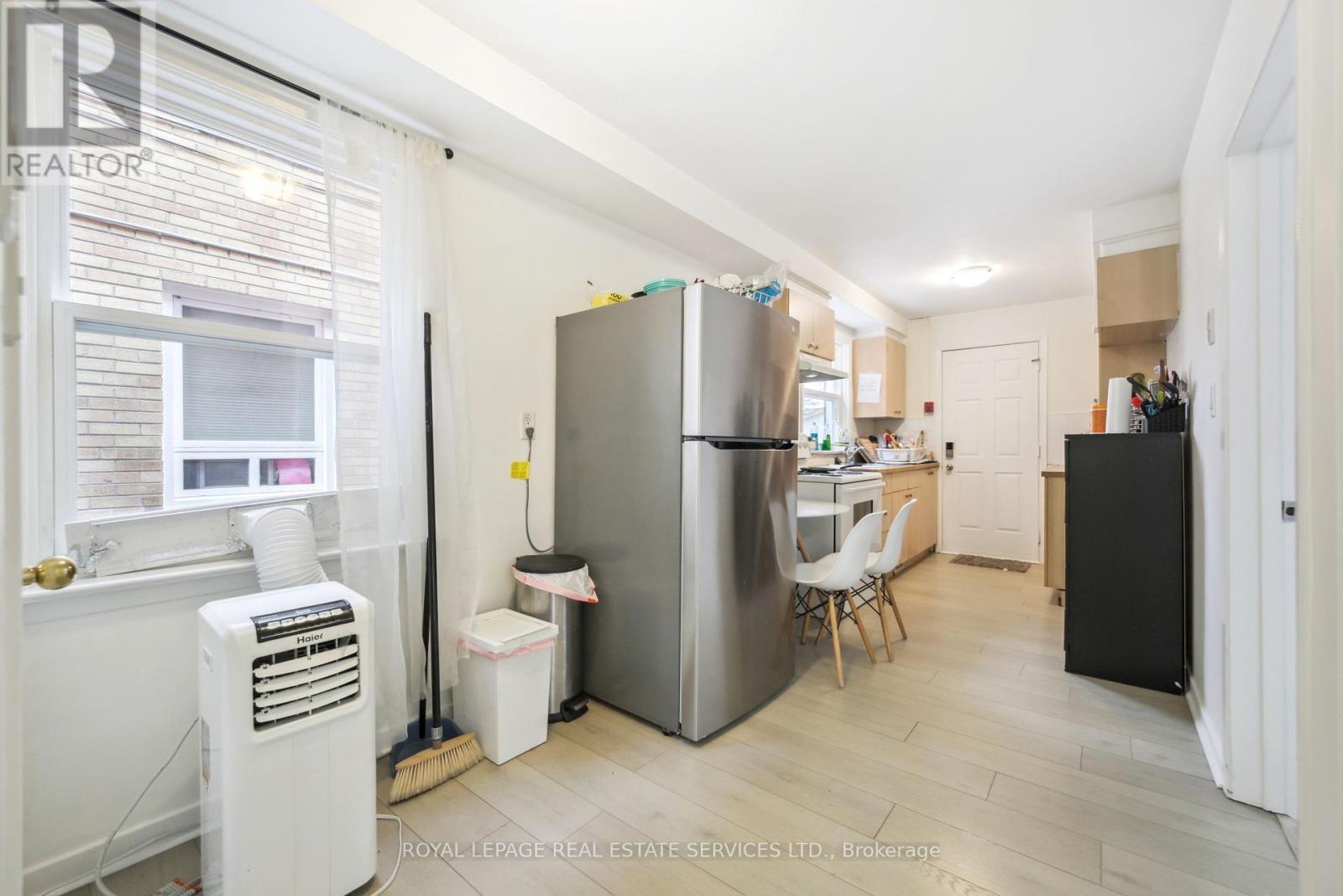 












60 MURRIE STREET

,
Toronto,




Ontario
M8V1X7

