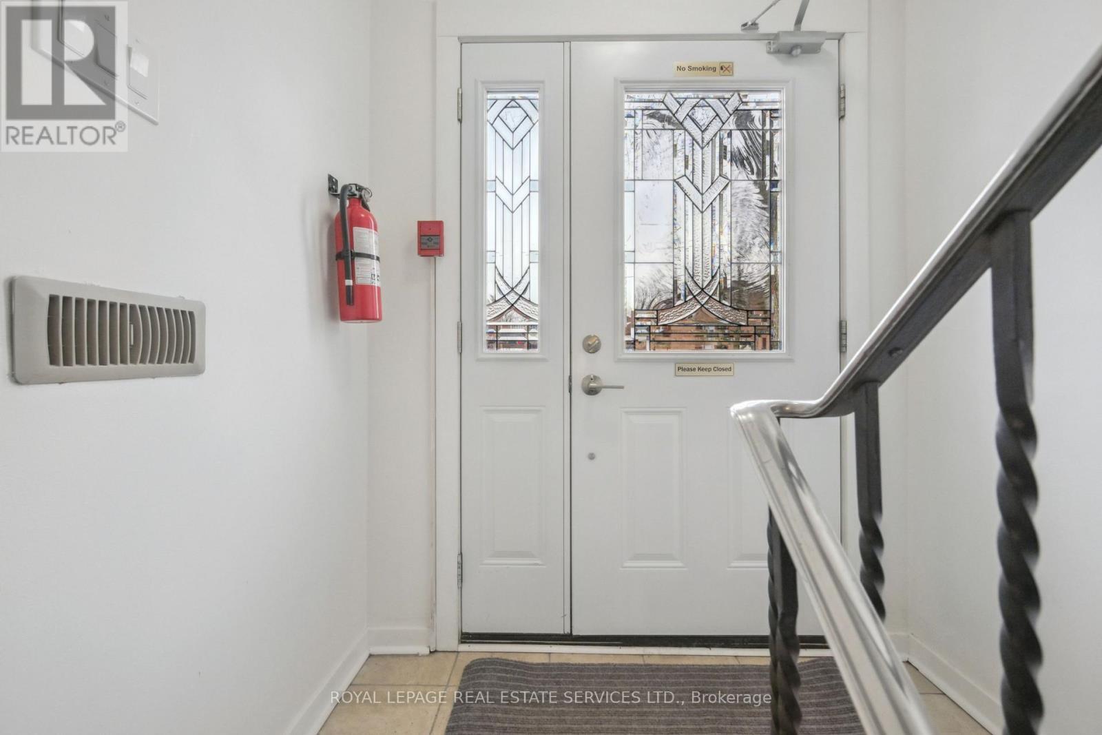 












60 MURRIE STREET

,
Toronto,




Ontario
M8V1X7


