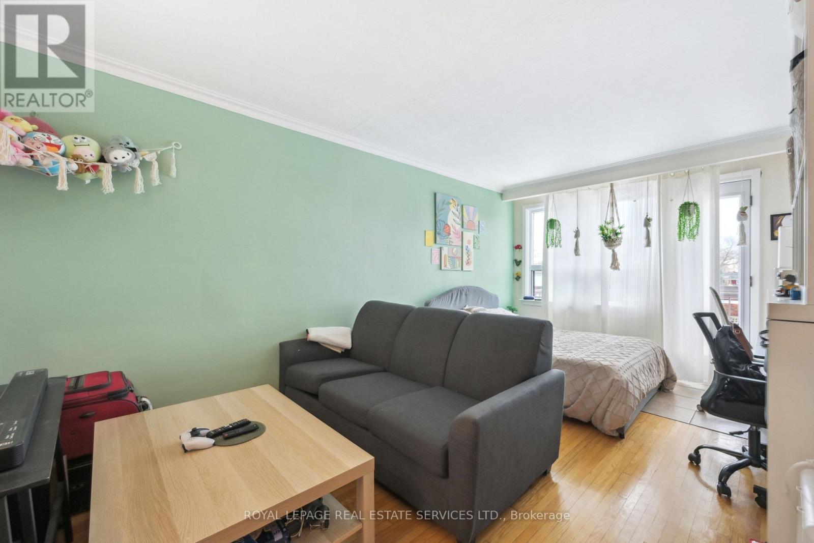 












60 MURRIE STREET

,
Toronto,




Ontario
M8V1X7


