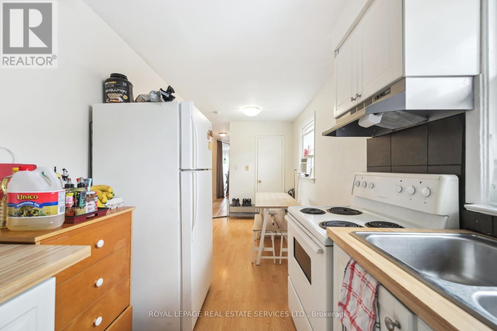 












60 MURRIE STREET

,
Toronto,




Ontario
M8V1X7

