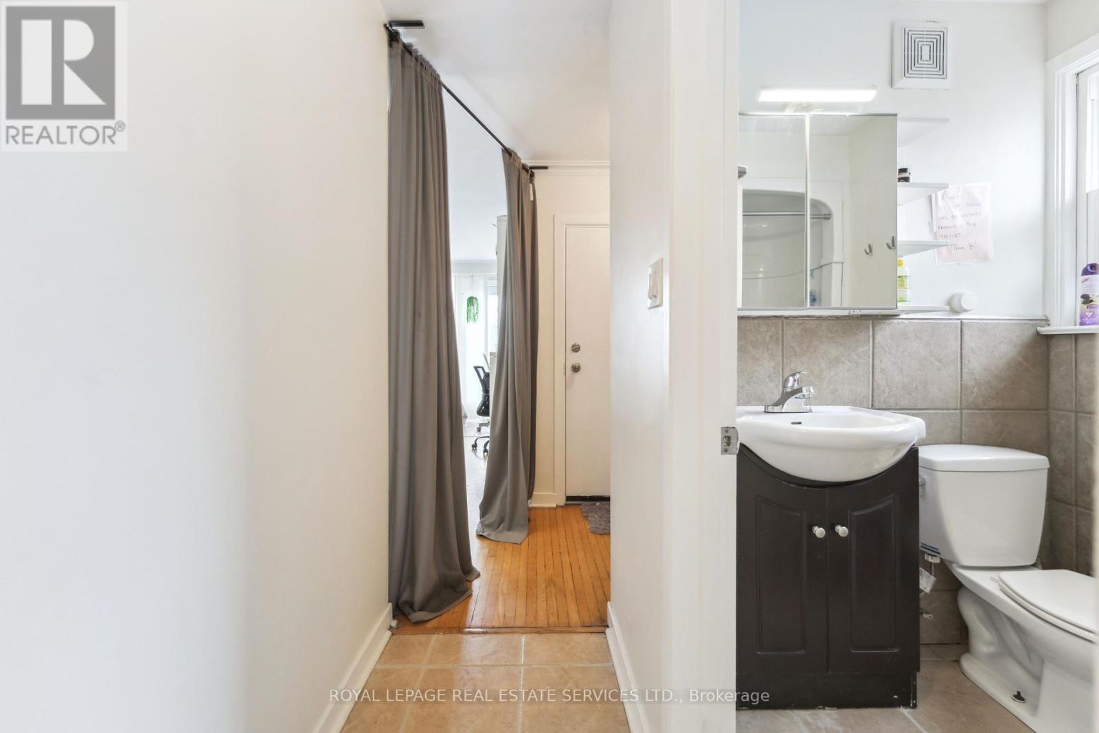 












60 MURRIE STREET

,
Toronto,




Ontario
M8V1X7

