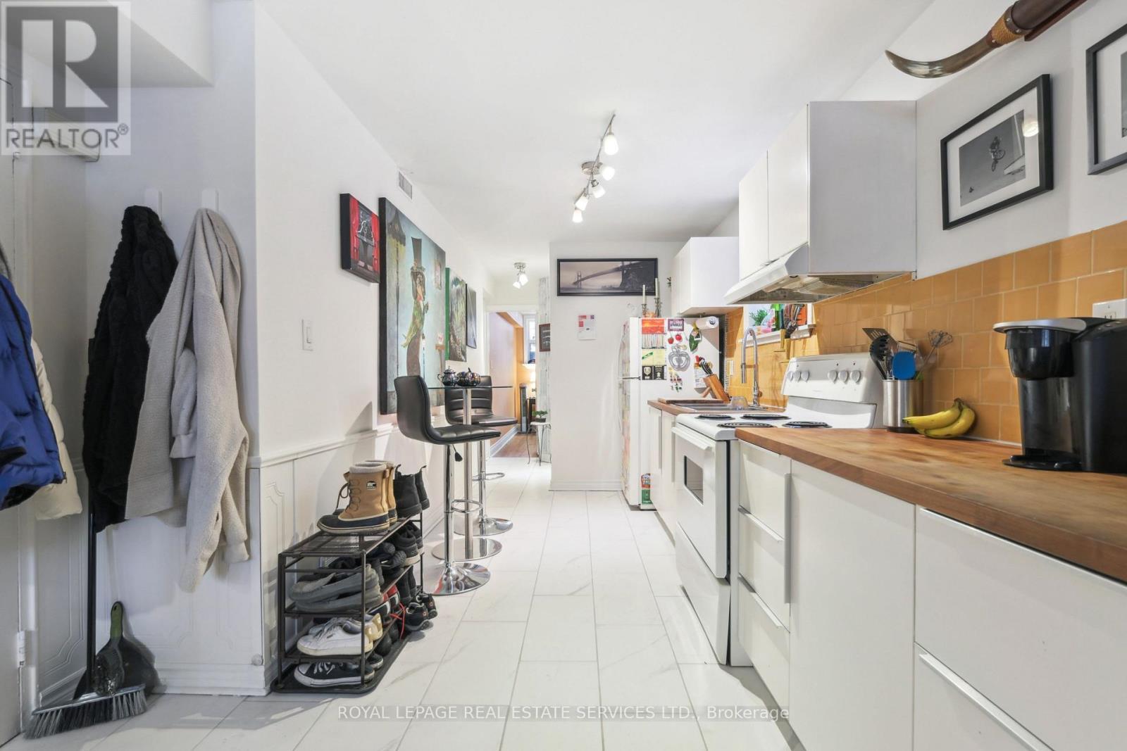 












60 MURRIE STREET

,
Toronto,




Ontario
M8V1X7

