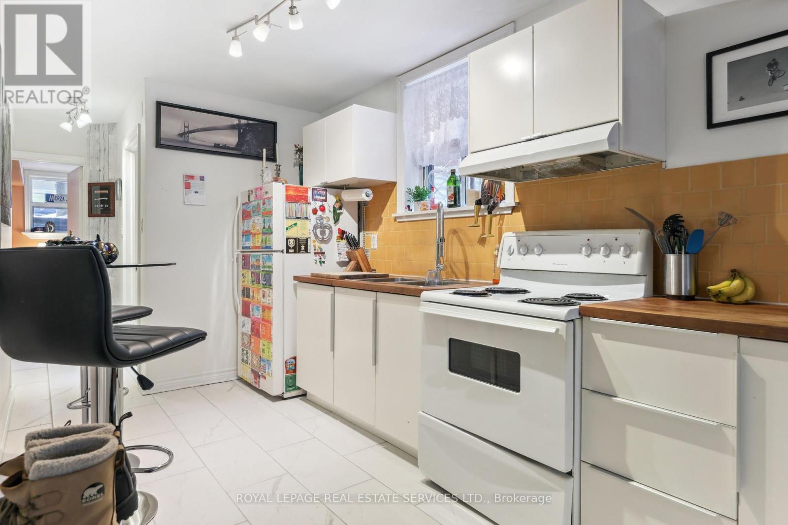 












60 MURRIE STREET

,
Toronto,




Ontario
M8V1X7

