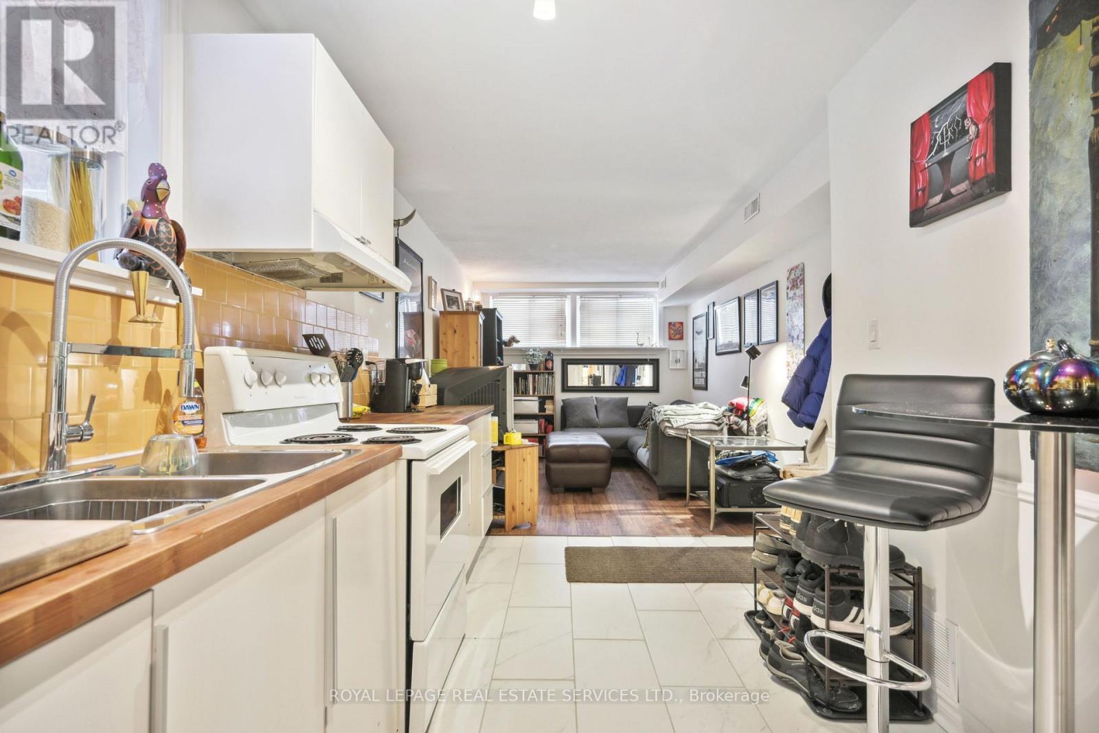 












60 MURRIE STREET

,
Toronto,




Ontario
M8V1X7

