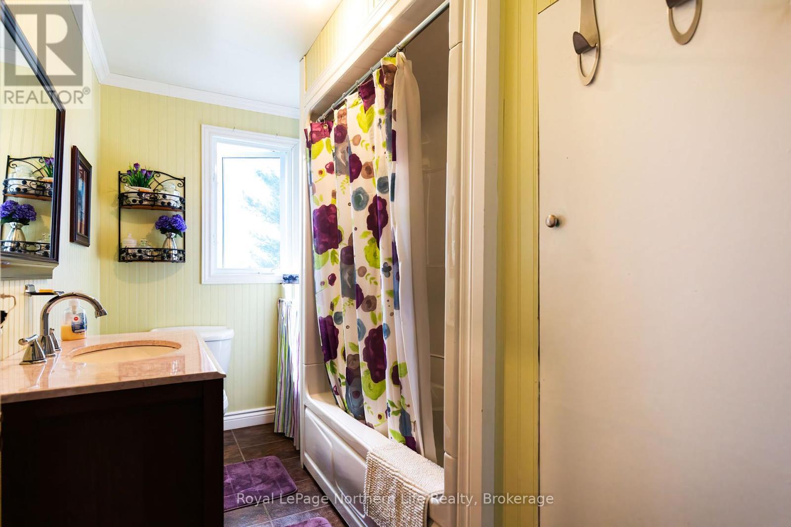 












81 BEAR LAKE ROAD

,
West Nipissing (Verner),




Ontario
P0H2M0


