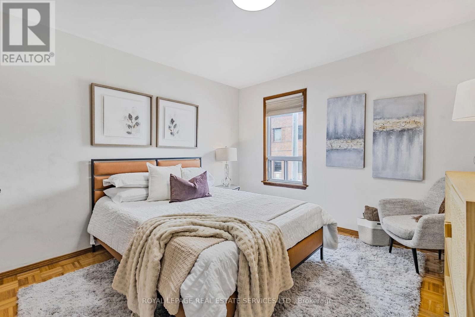 












195 ISLINGTON AVENUE

,
Toronto,




Ontario
M8V3B8


