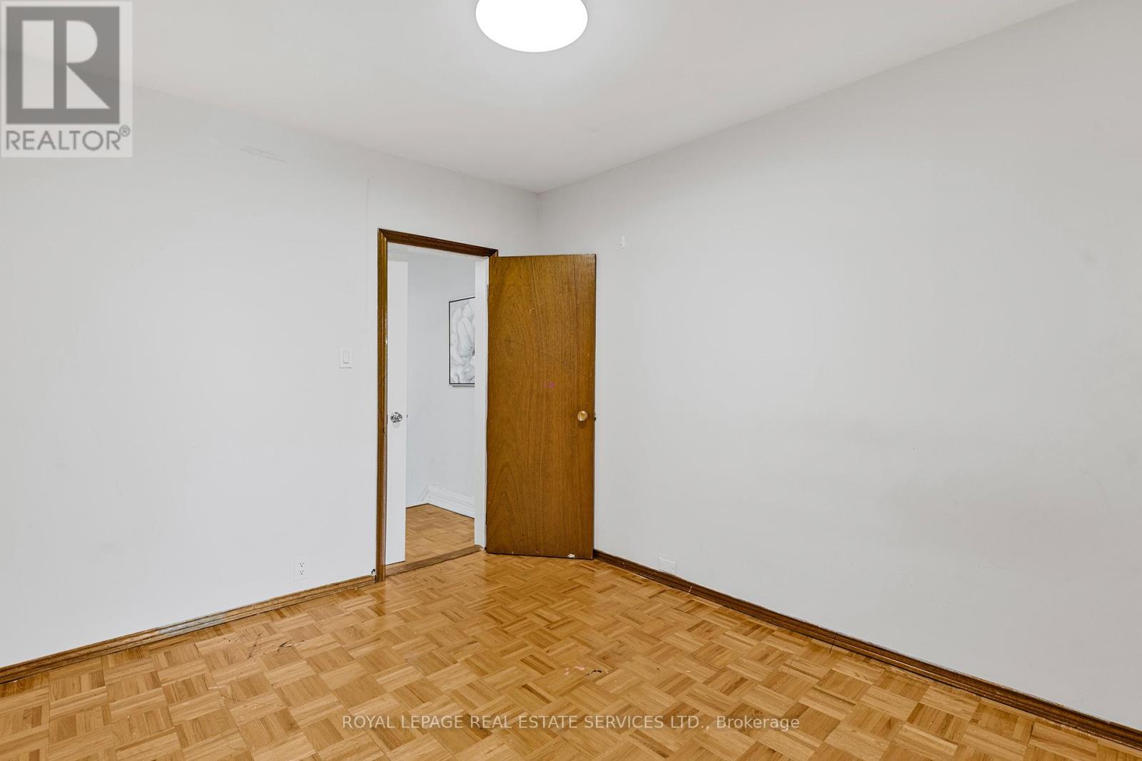 












195 ISLINGTON AVENUE

,
Toronto,




Ontario
M8V3B8

