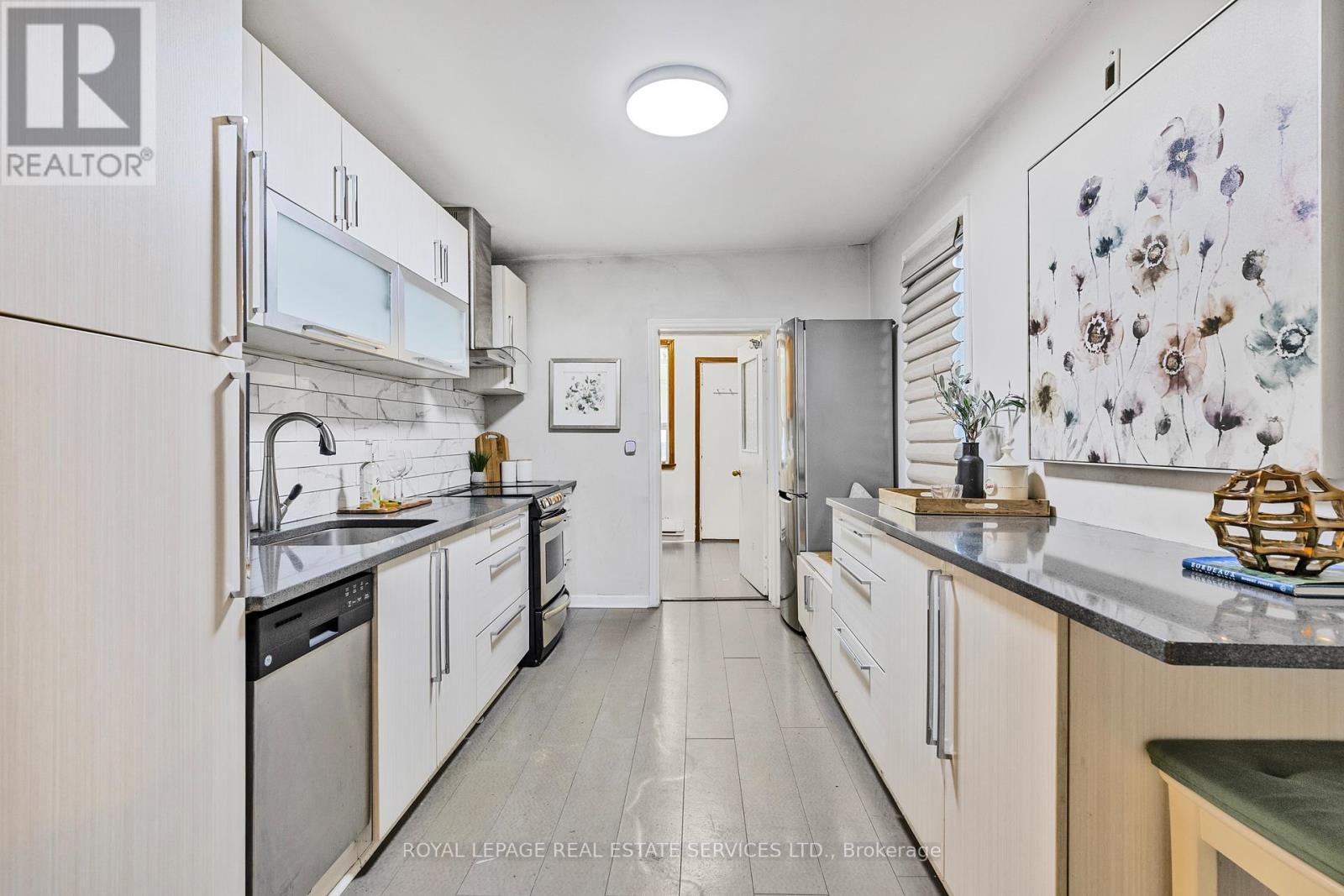 












195 ISLINGTON AVENUE

,
Toronto,




Ontario
M8V3B8

