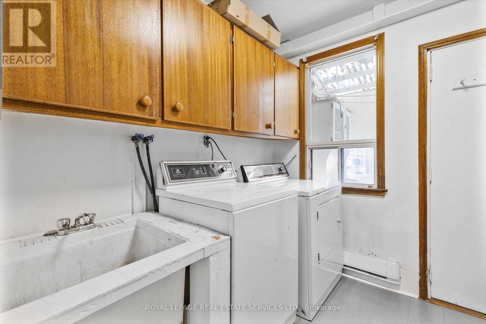












195 ISLINGTON AVENUE

,
Toronto,




Ontario
M8V3B8

