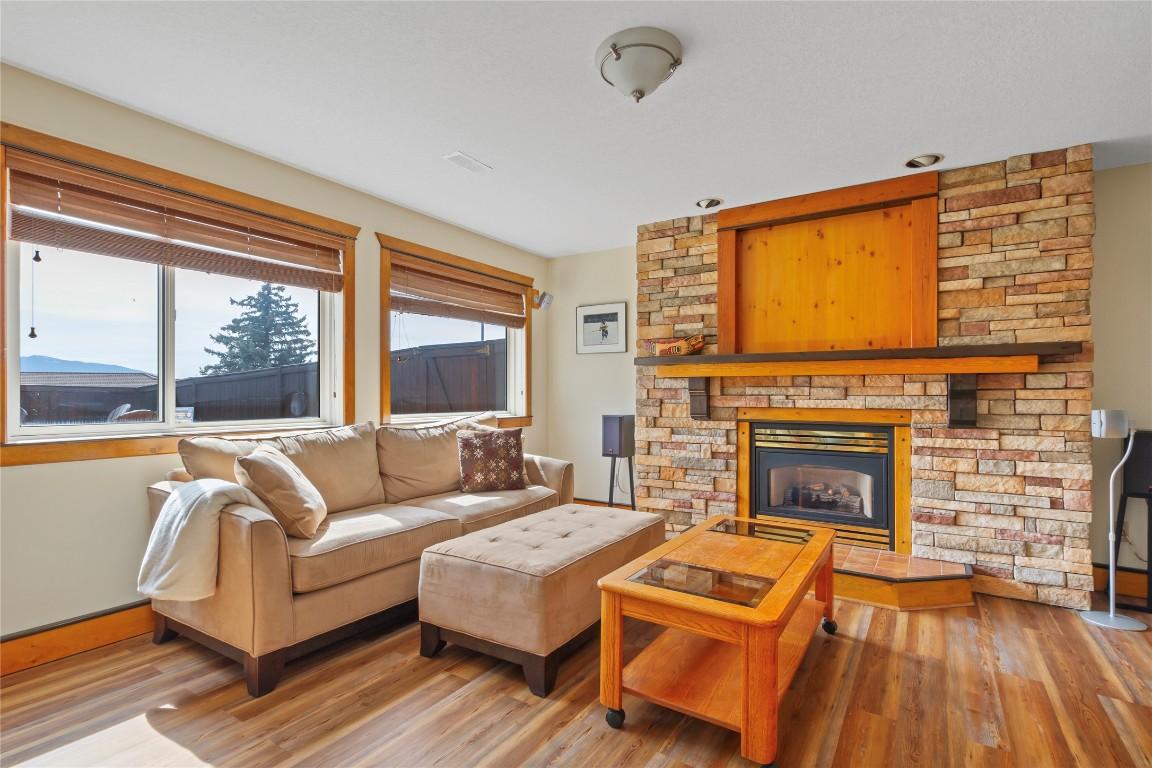 









335


Marmot

Court,
Vernon,




BC
V1B 2W8

