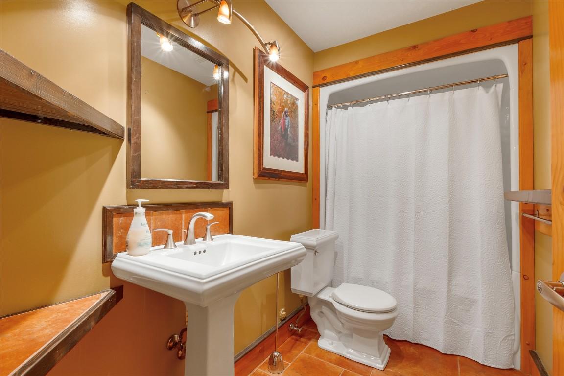 









335


Marmot

Court,
Vernon,




BC
V1B 2W8

