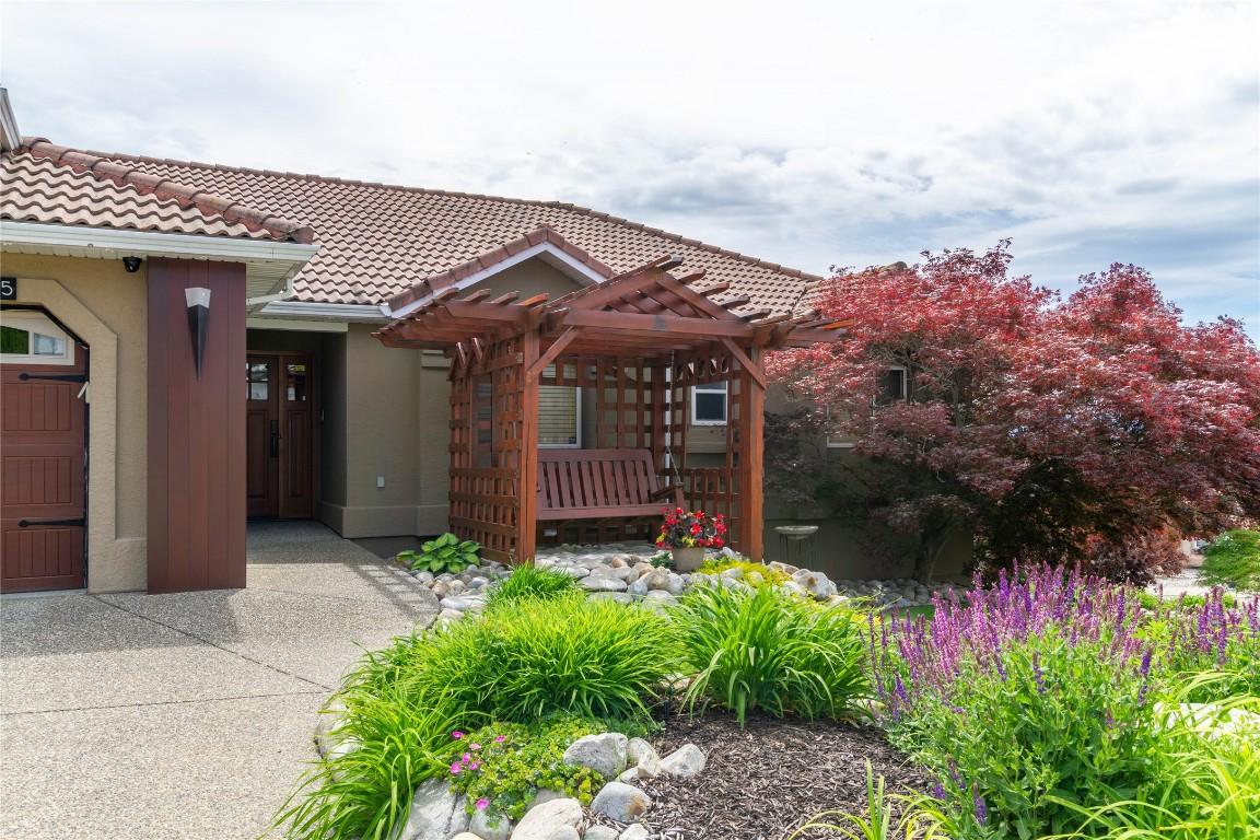 









335


Marmot

Court,
Vernon,




BC
V1B 2W8

