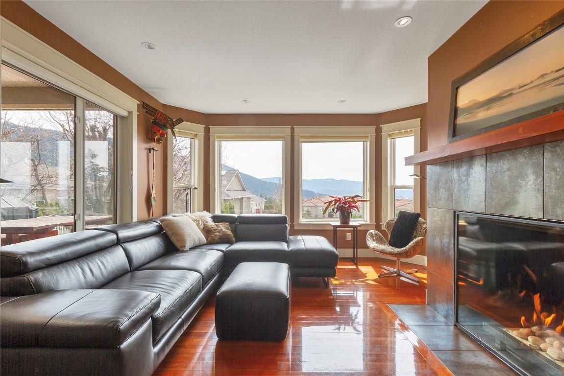 









335


Marmot

Court,
Vernon,




BC
V1B 2W8

