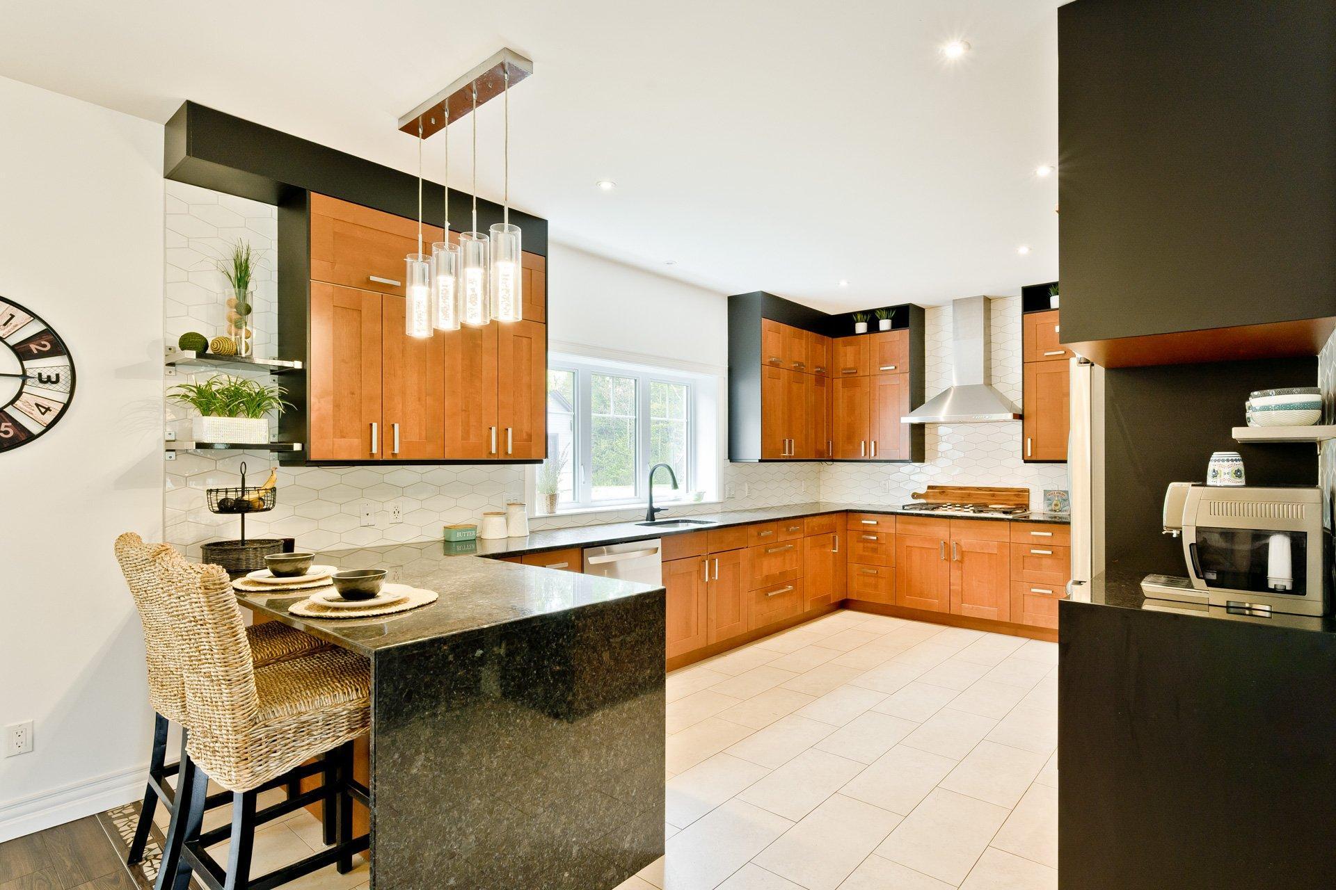 









11


Rue des Mésanges

,
Saint-François-Xavier-de-Brompton,




QC
J0B2V0

