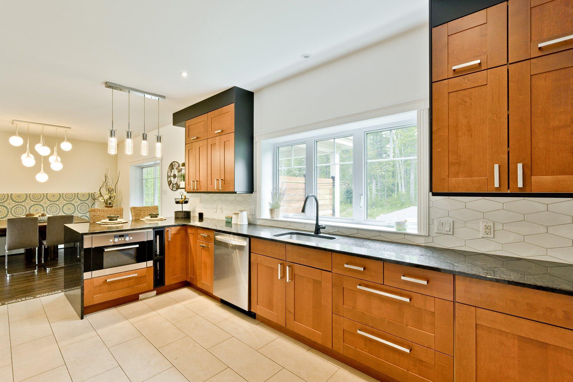 









11


Rue des Mésanges

,
Saint-François-Xavier-de-Brompton,




QC
J0B2V0

