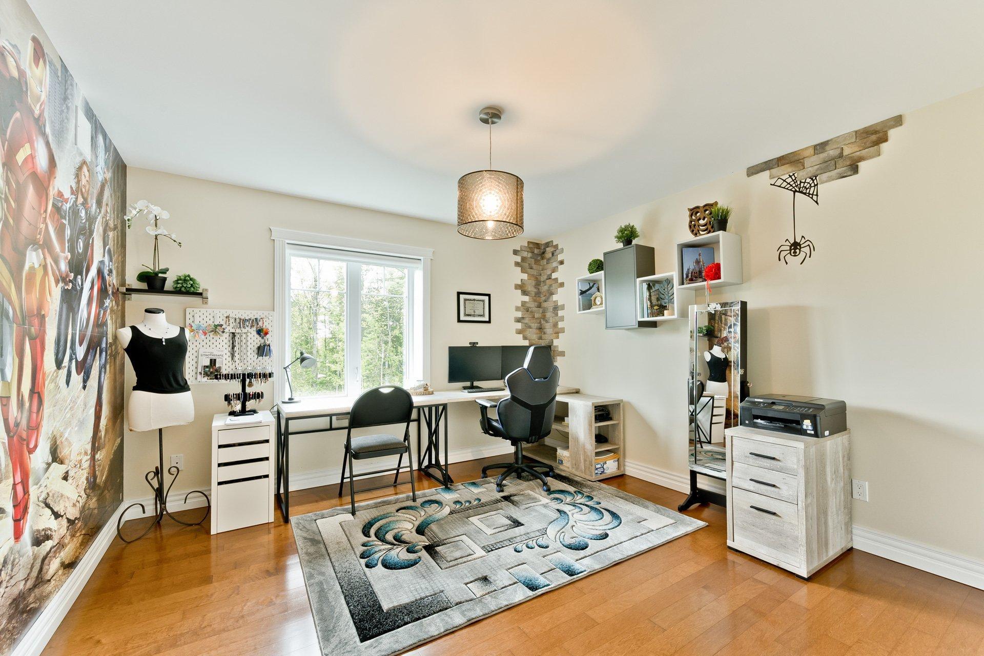 









11


Rue des Mésanges

,
Saint-François-Xavier-de-Brompton,




QC
J0B2V0

