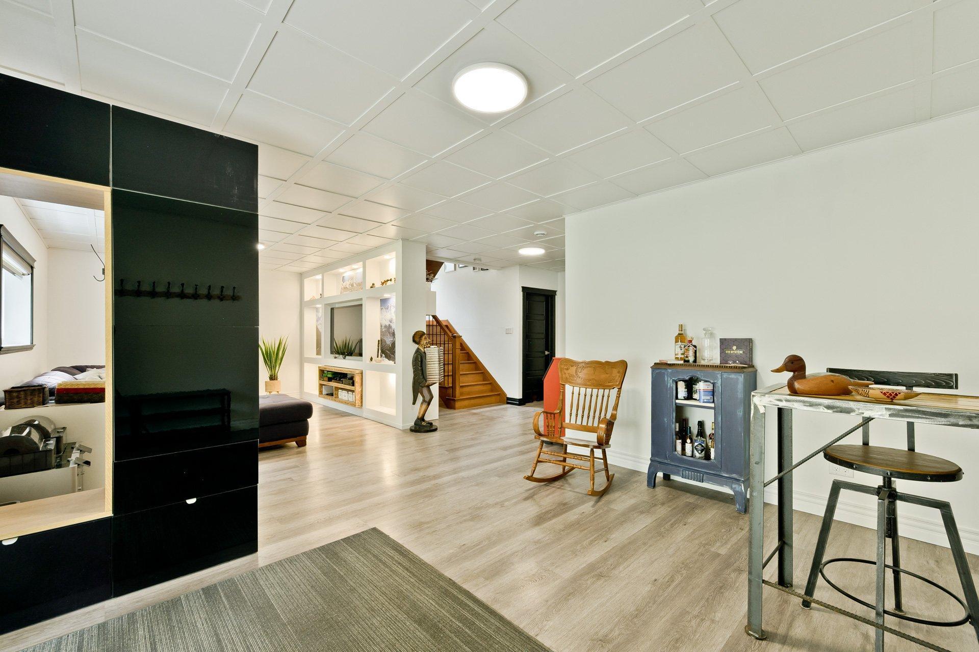 









11


Rue des Mésanges

,
Saint-François-Xavier-de-Brompton,




QC
J0B2V0

