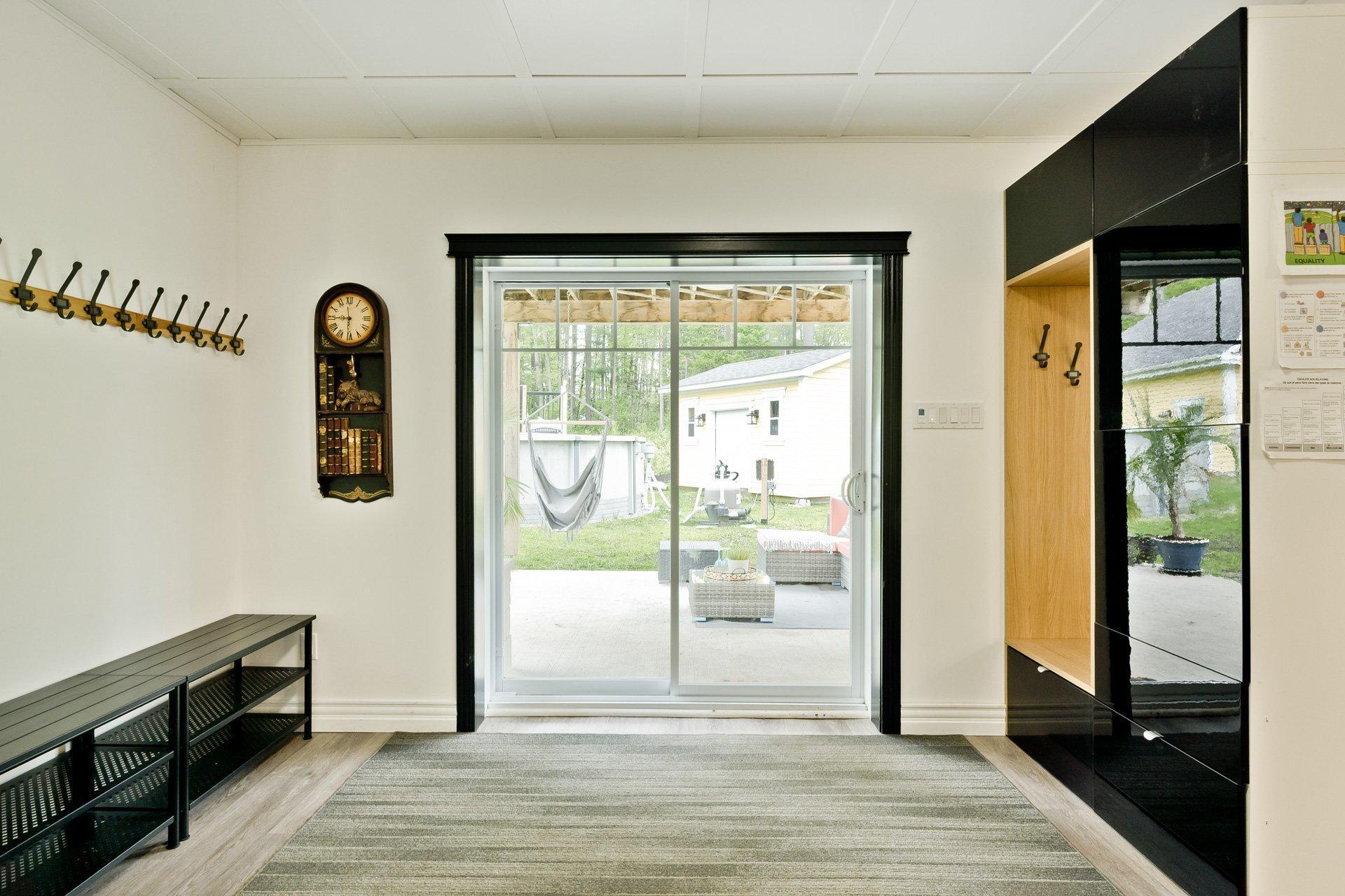 









11


Rue des Mésanges

,
Saint-François-Xavier-de-Brompton,




QC
J0B2V0

