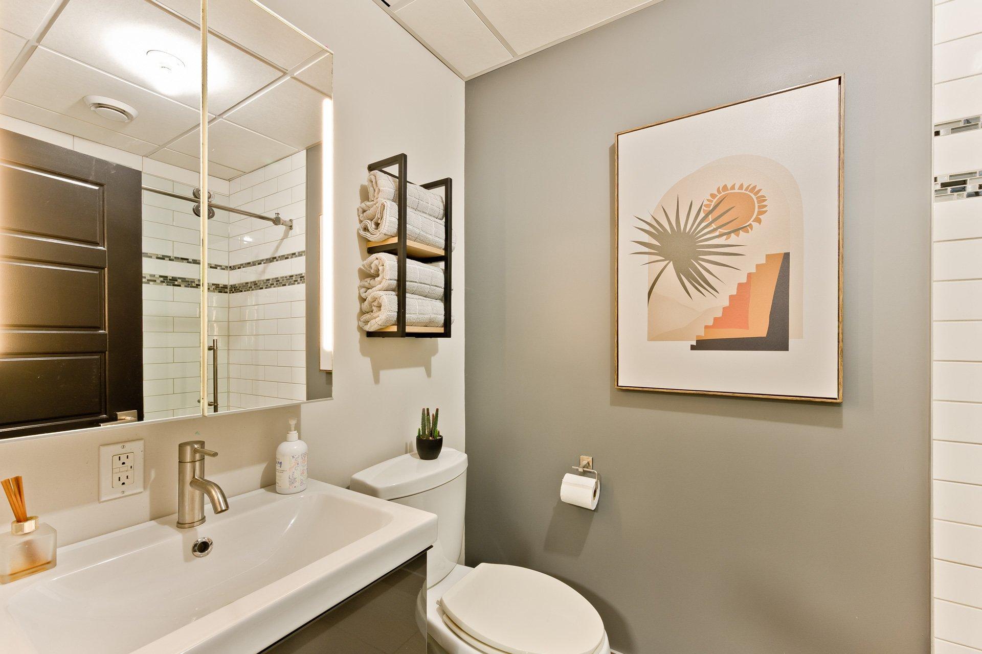 









11


Rue des Mésanges

,
Saint-François-Xavier-de-Brompton,




QC
J0B2V0


