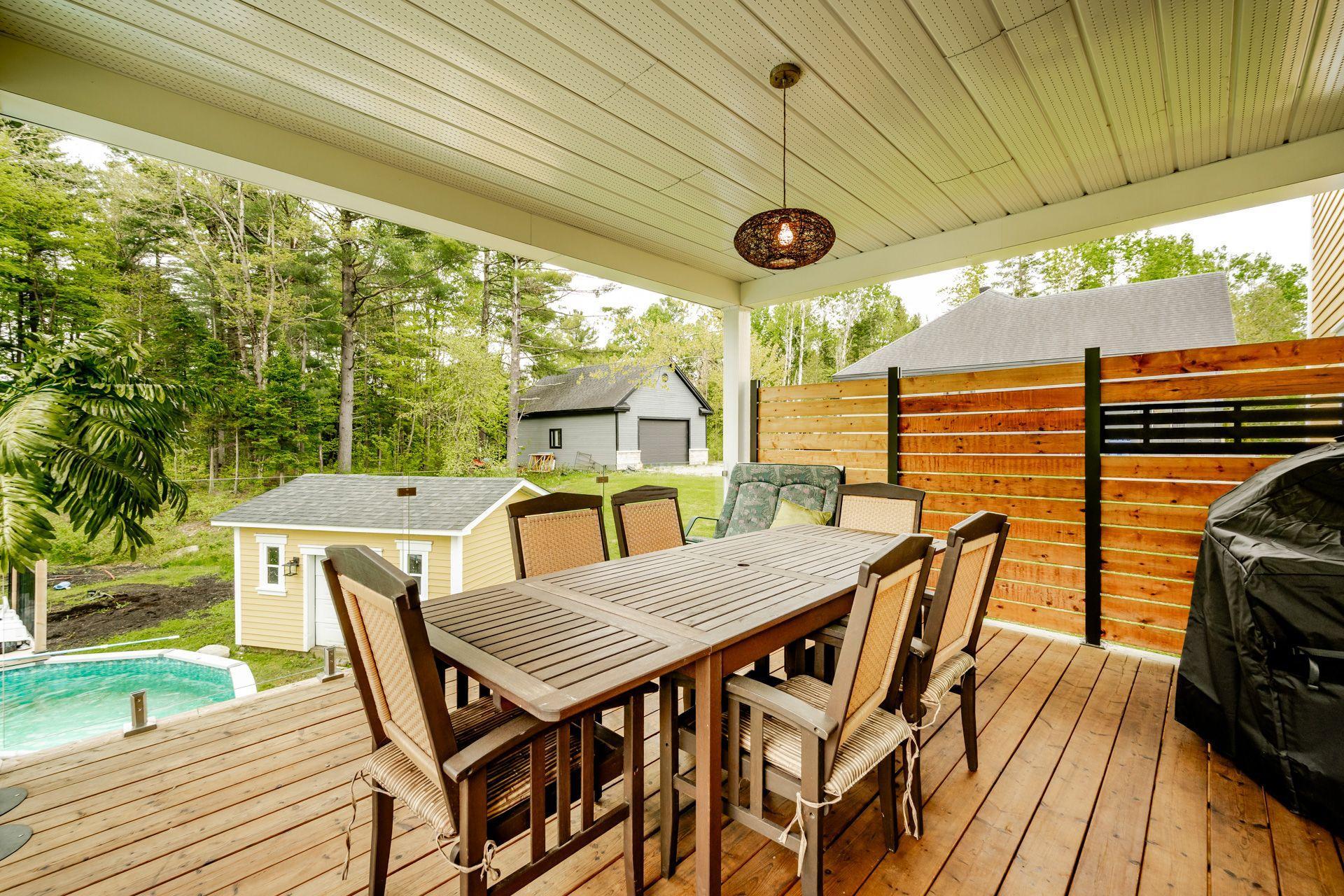 









11


Rue des Mésanges

,
Saint-François-Xavier-de-Brompton,




QC
J0B2V0

