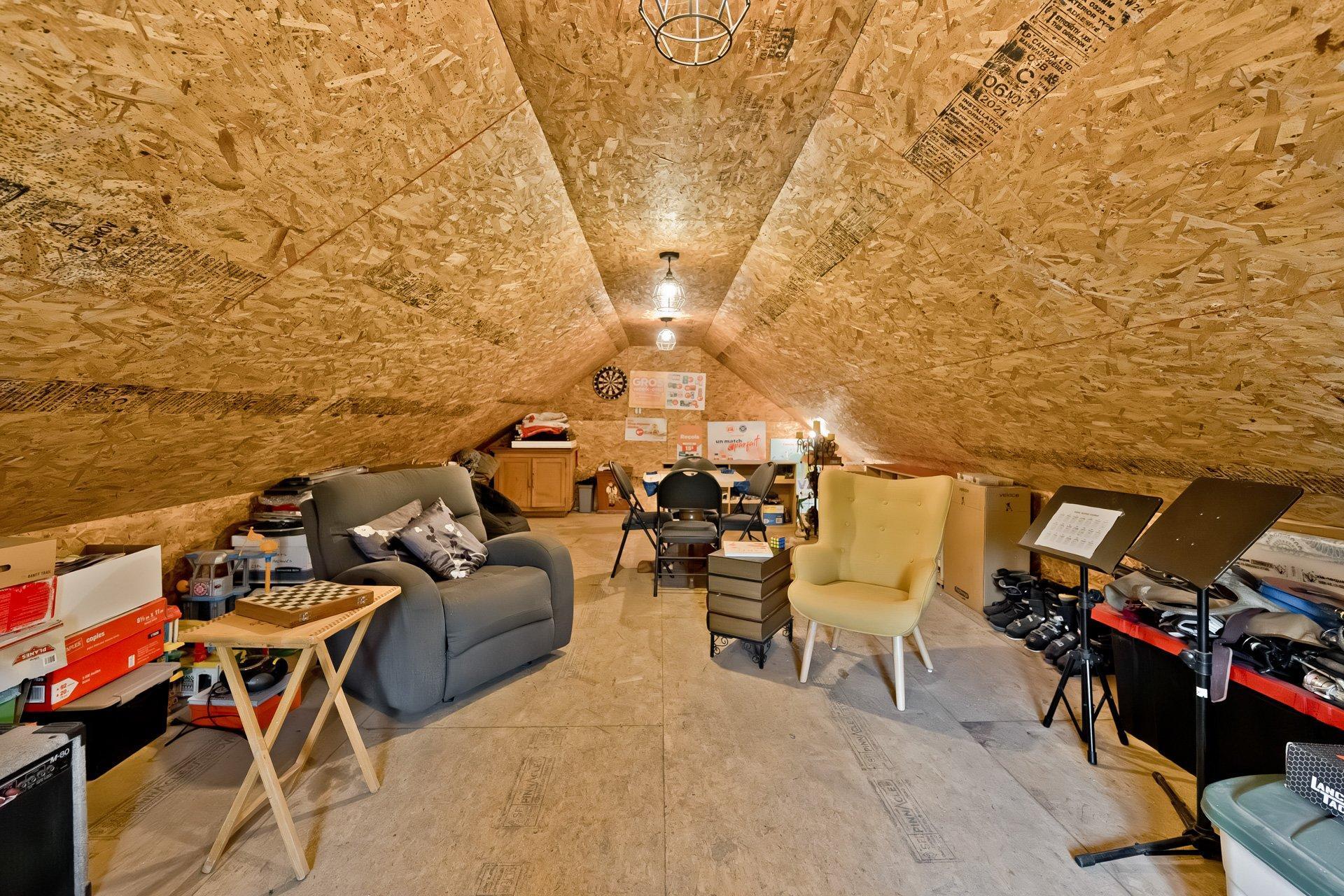 









11


Rue des Mésanges

,
Saint-François-Xavier-de-Brompton,




QC
J0B2V0

