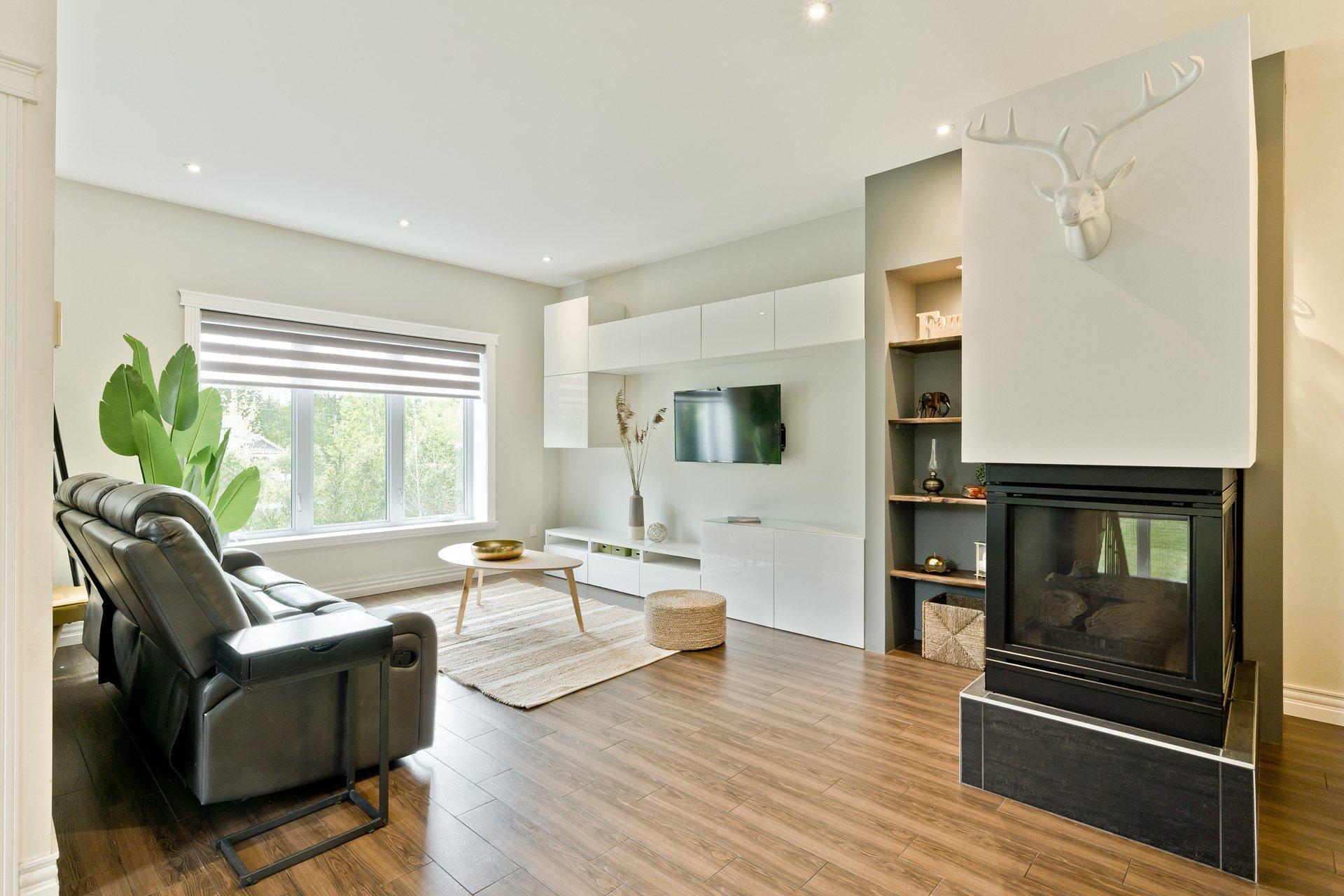 









11


Rue des Mésanges

,
Saint-François-Xavier-de-Brompton,




QC
J0B2V0

