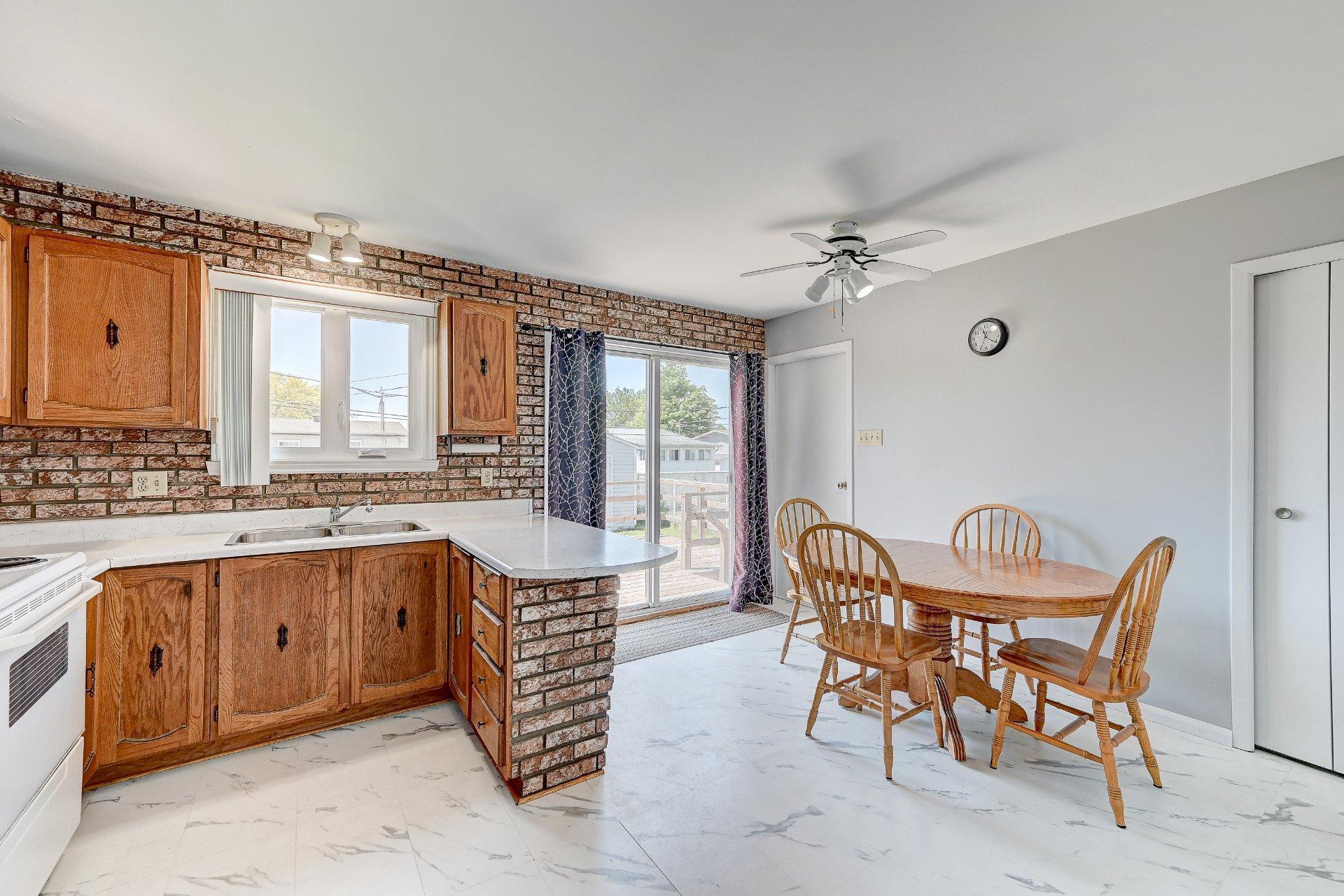









139


Rue Cusson

,
Delson,




QC
J5B1M5

