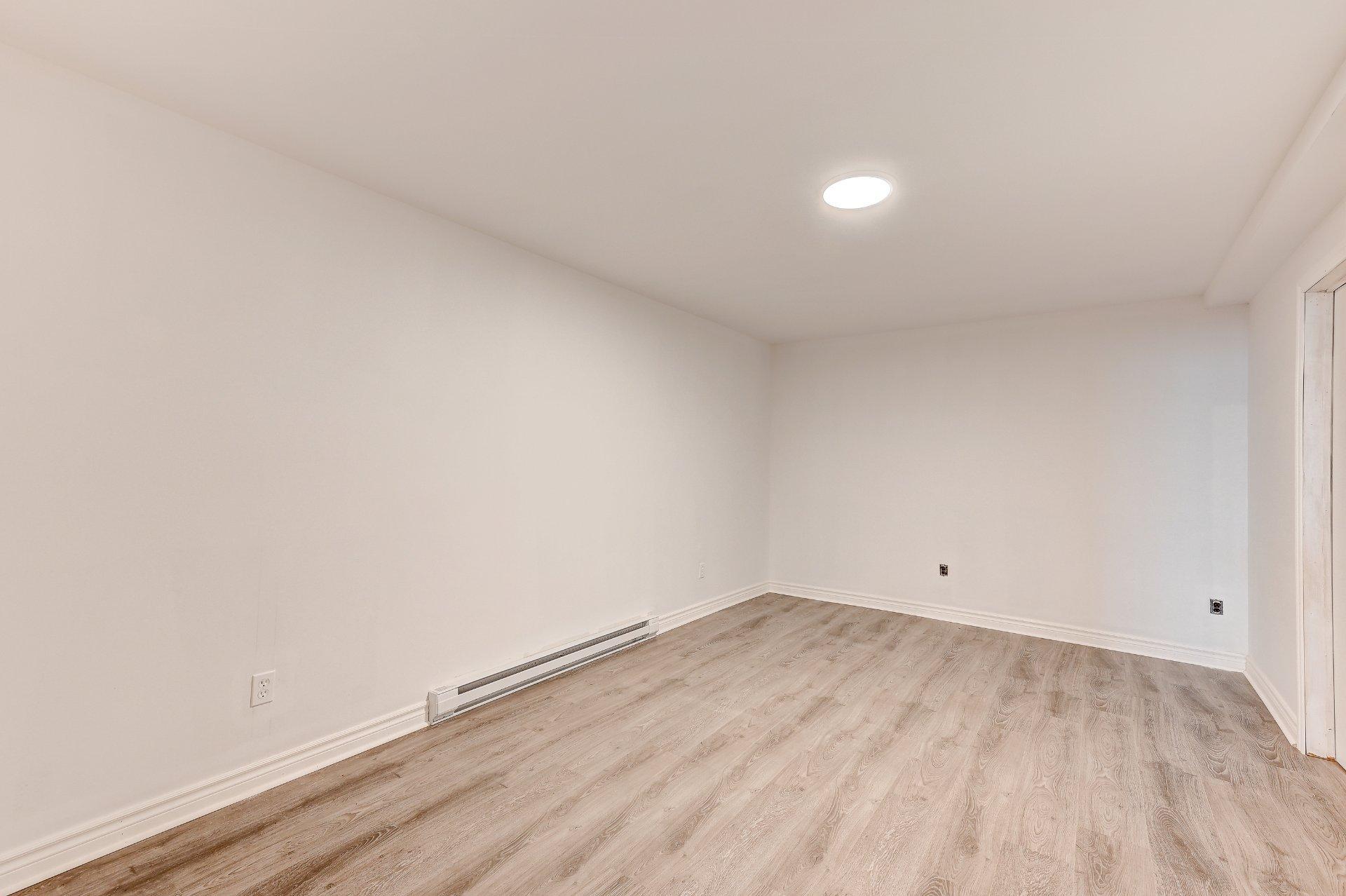 









139


Rue Cusson

,
Delson,




QC
J5B1M5

