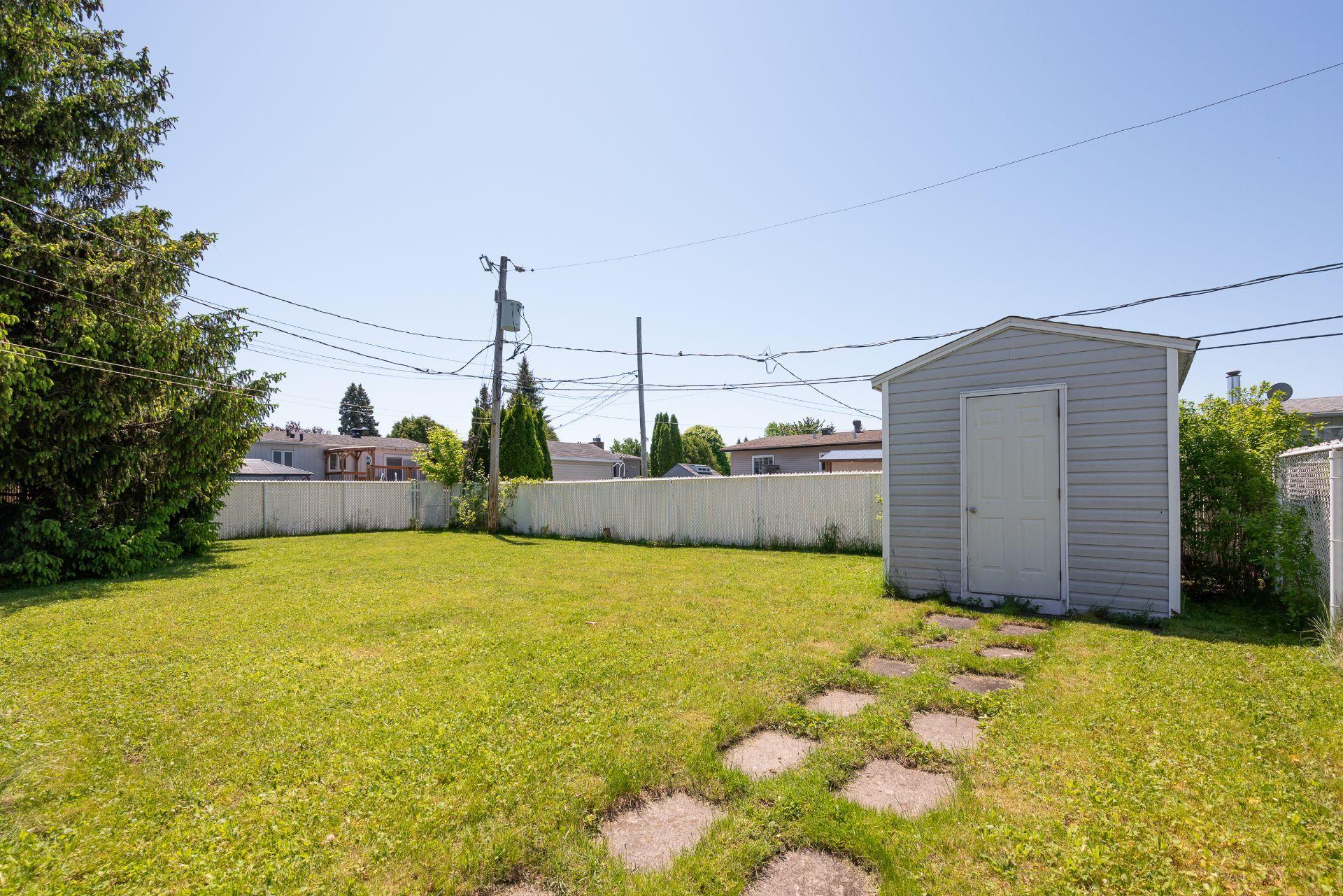 









139


Rue Cusson

,
Delson,




QC
J5B1M5

