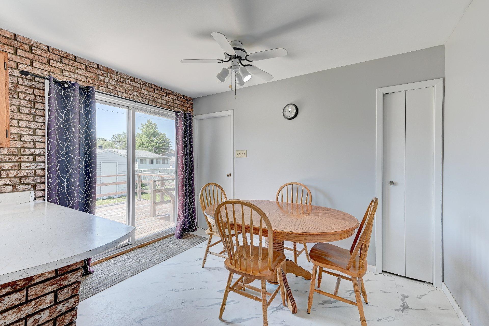 









139


Rue Cusson

,
Delson,




QC
J5B1M5

