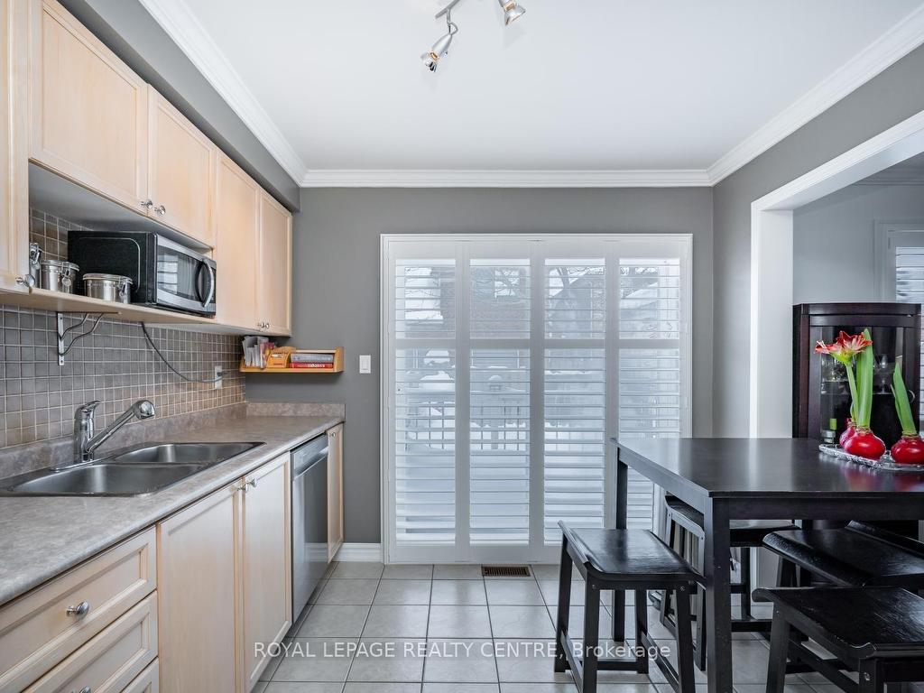 









2418


Baintree

Crescent,
Oakville,




ON
L6M 4W9

